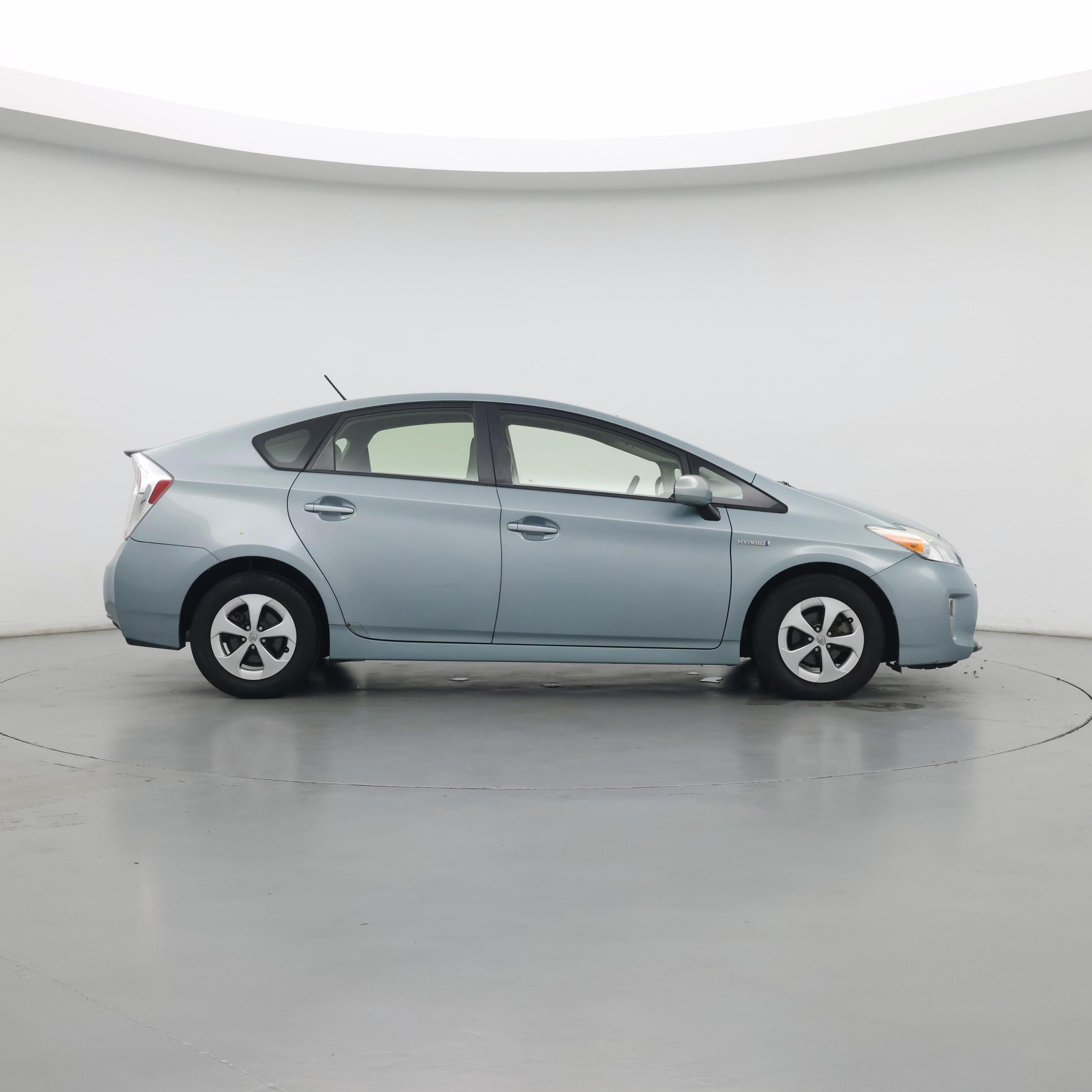 Thumbnail: 2014 Toyota Prius - 7