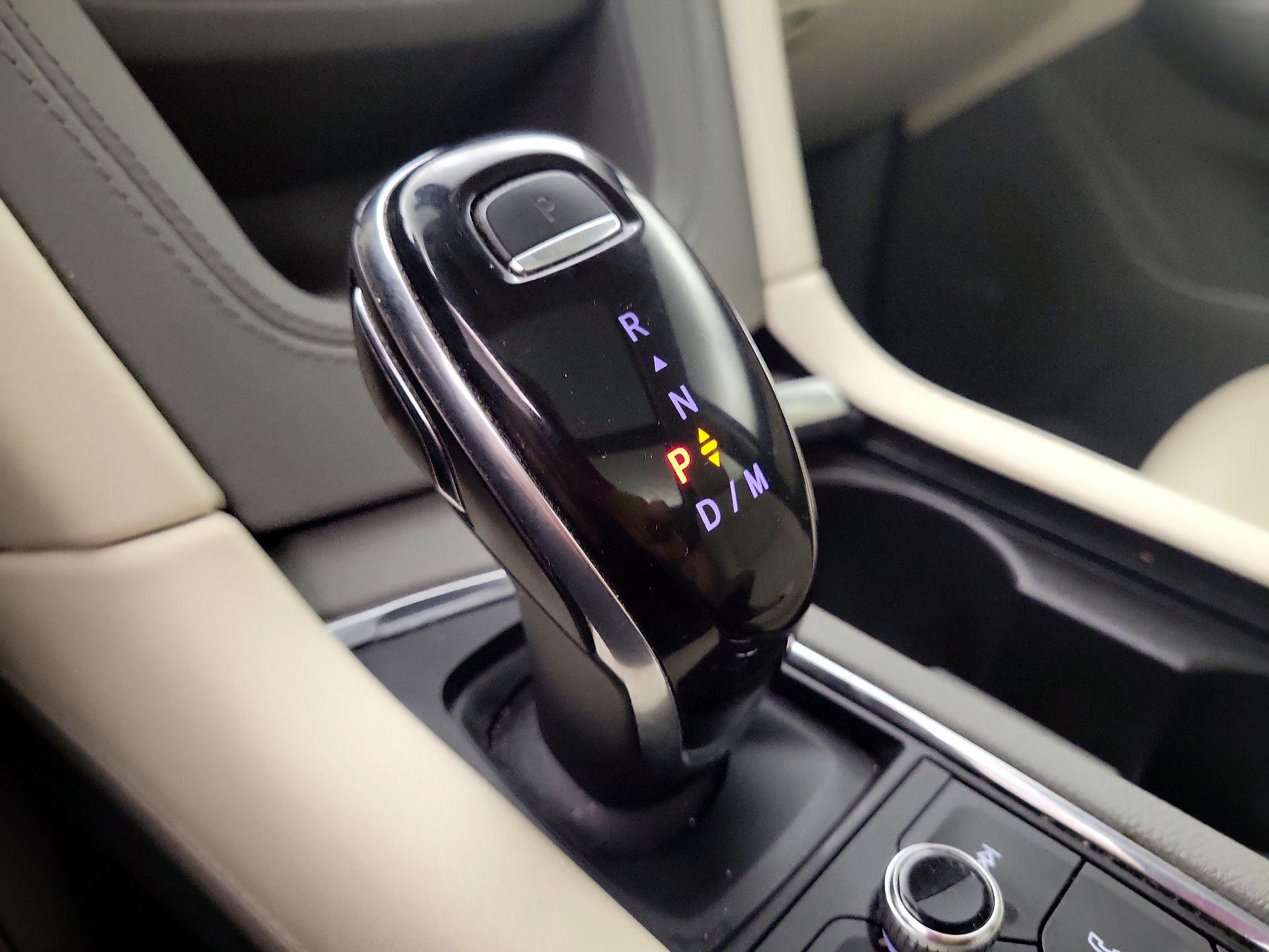 Thumbnail: 2020 Cadillac XT5 - 17