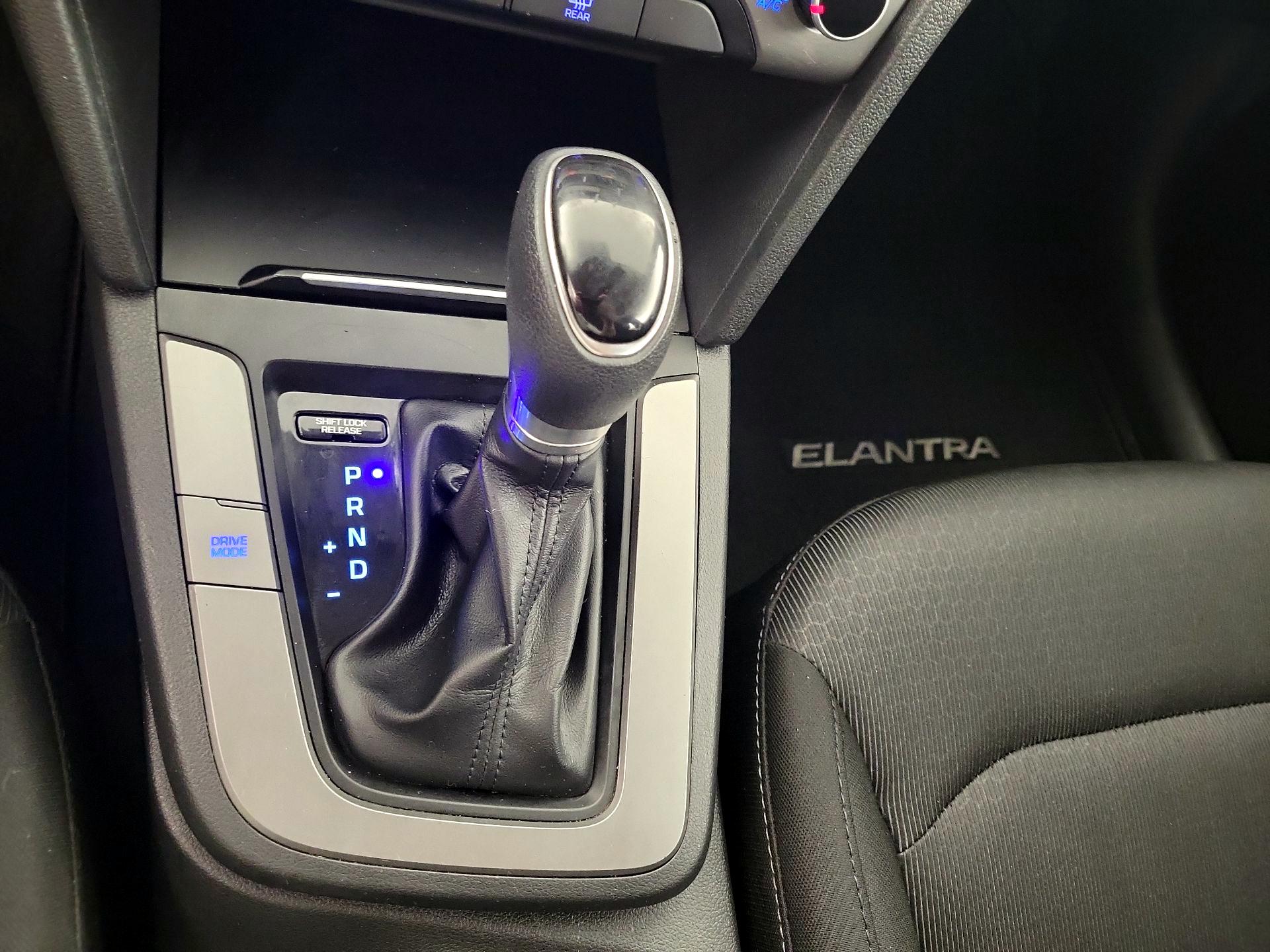 Thumbnail: 2018 Hyundai Elantra - 15