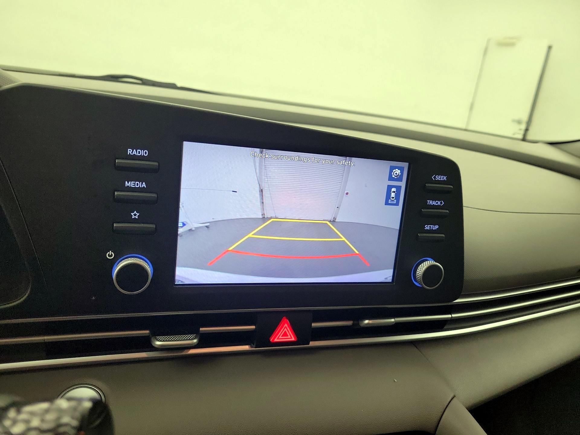 Thumbnail: 2022 Hyundai Elantra - 14