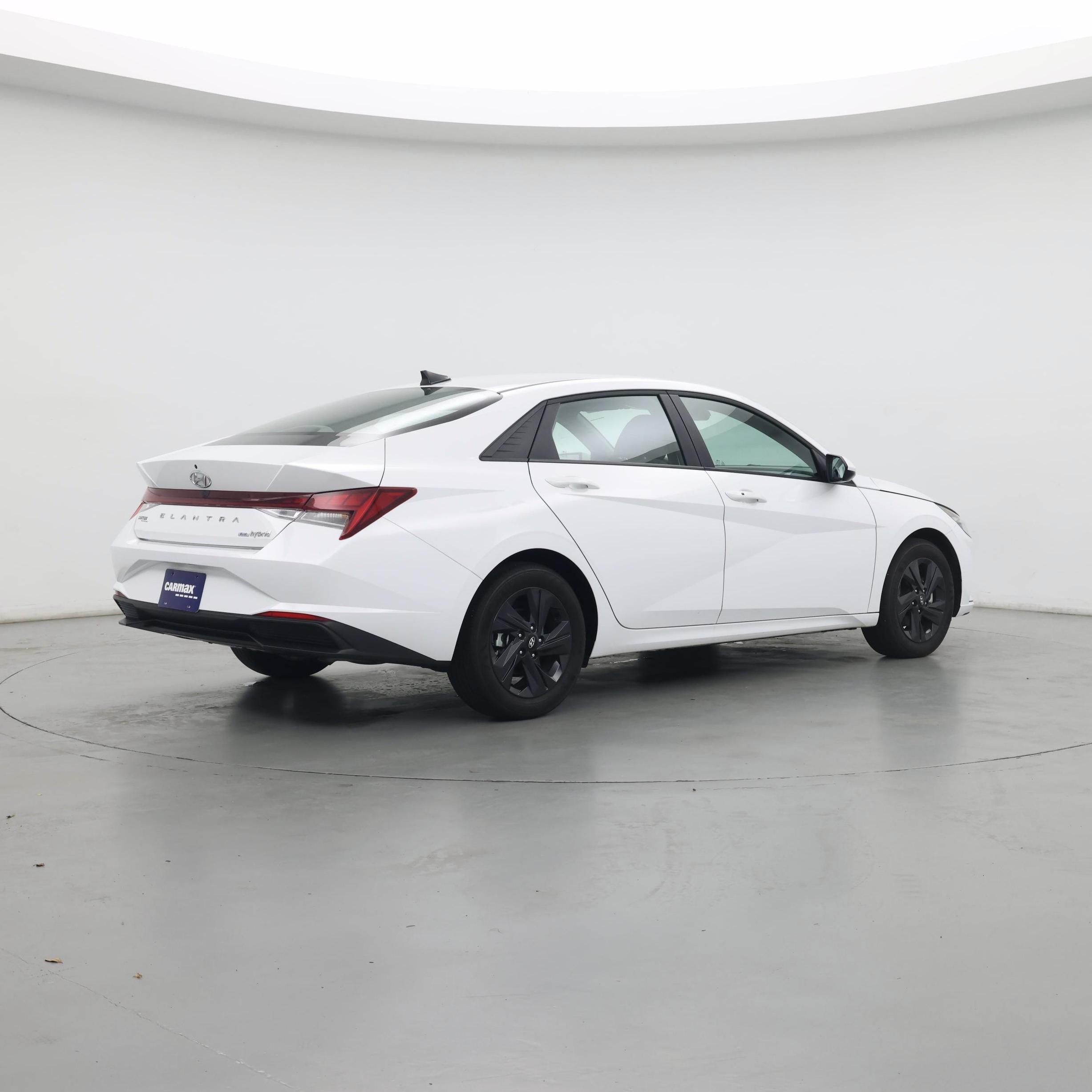 Thumbnail: 2022 Hyundai Elantra - 6