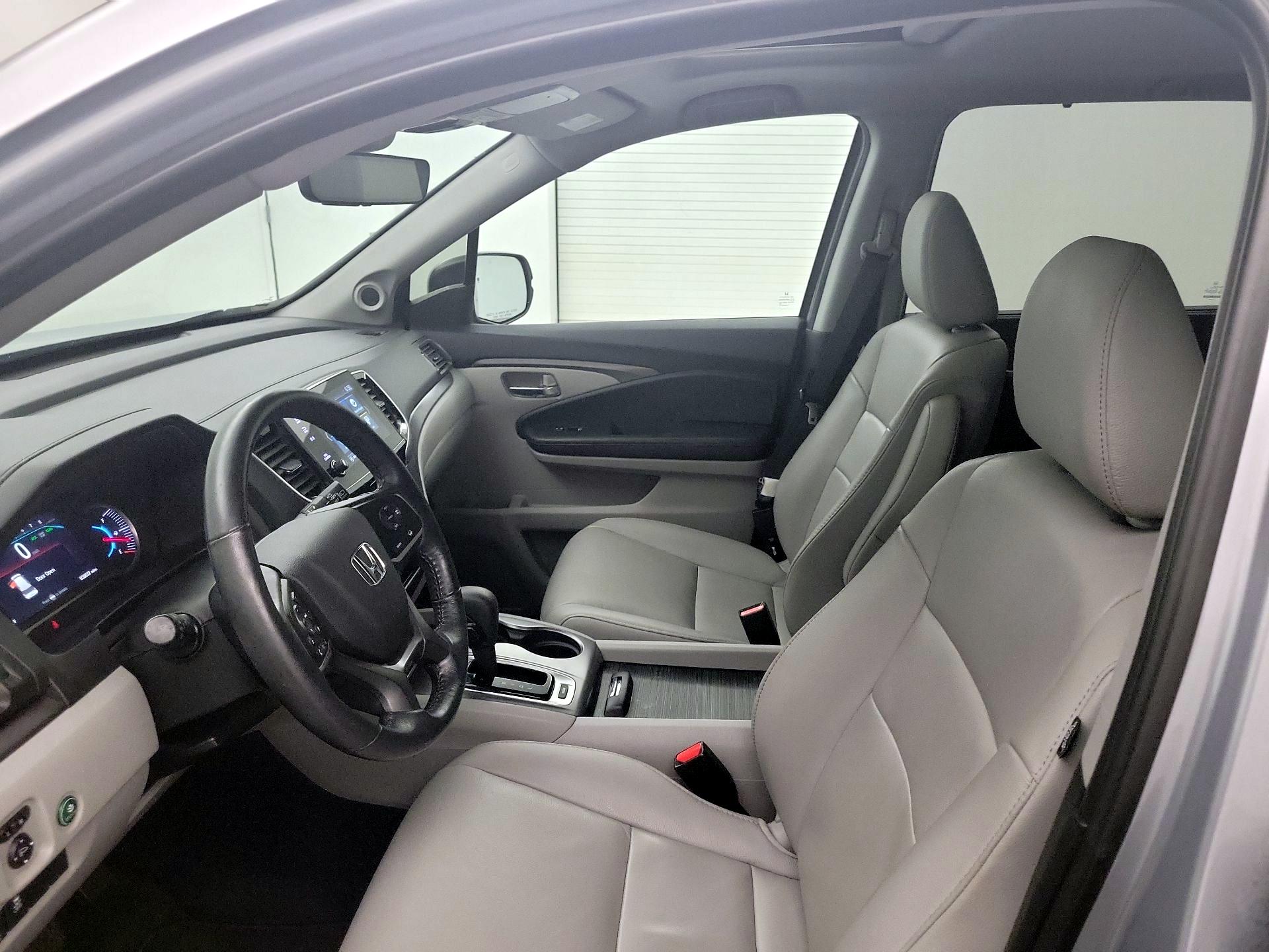 Thumbnail: 2019 Honda Pilot - 11