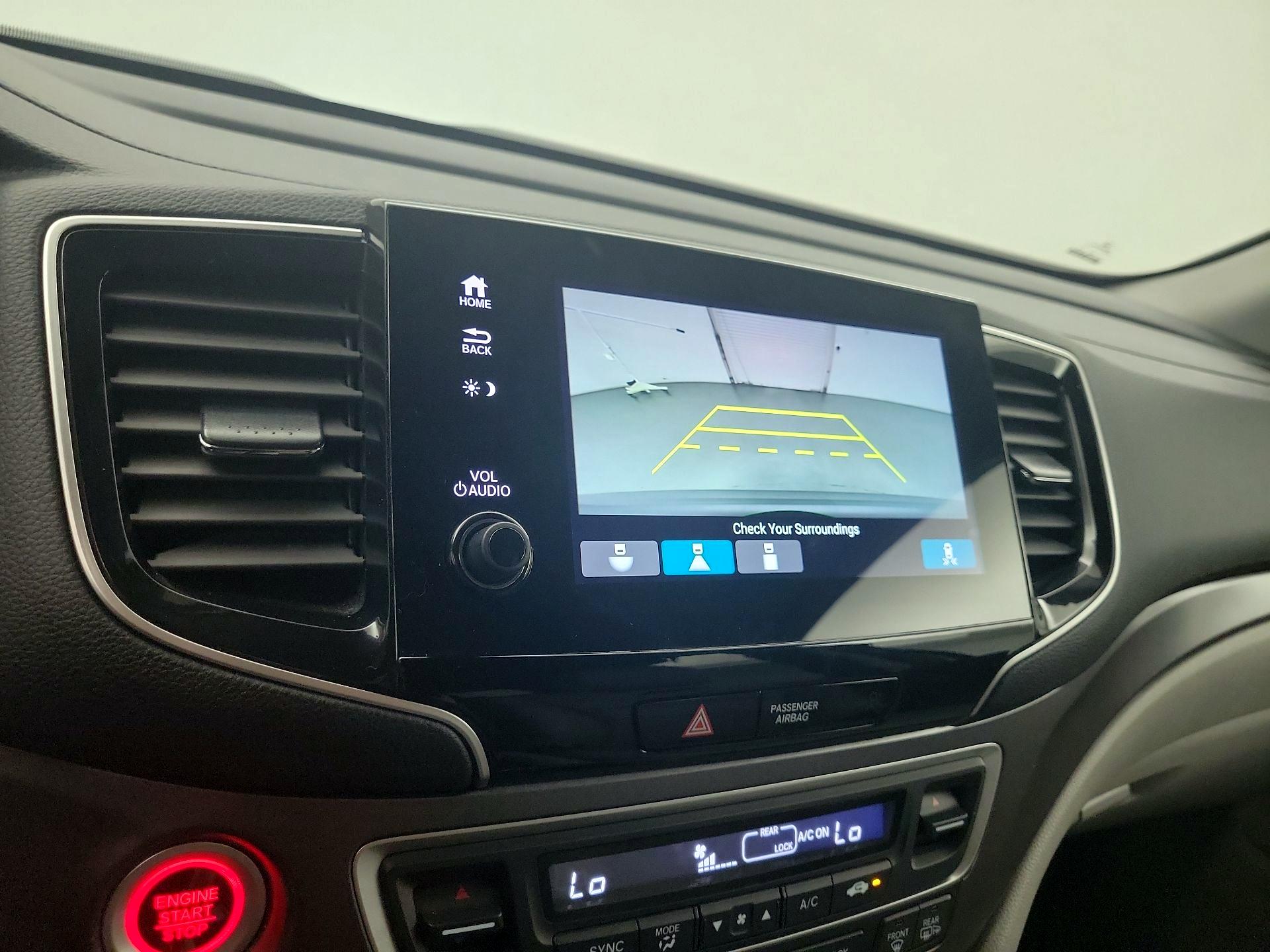 Thumbnail: 2019 Honda Pilot - 14