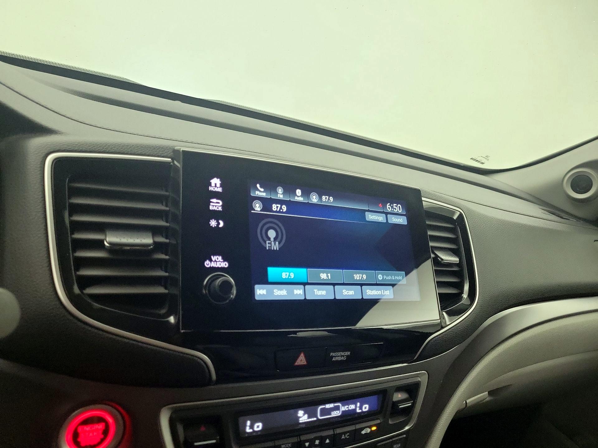 Thumbnail: 2019 Honda Pilot - 15
