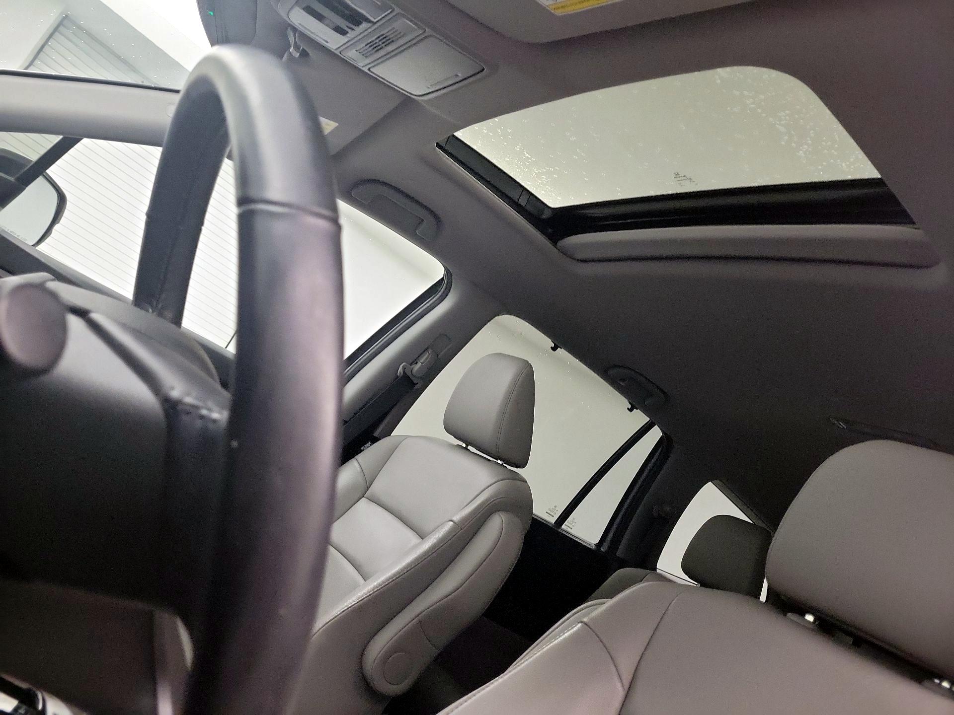 Thumbnail: 2019 Honda Pilot - 19