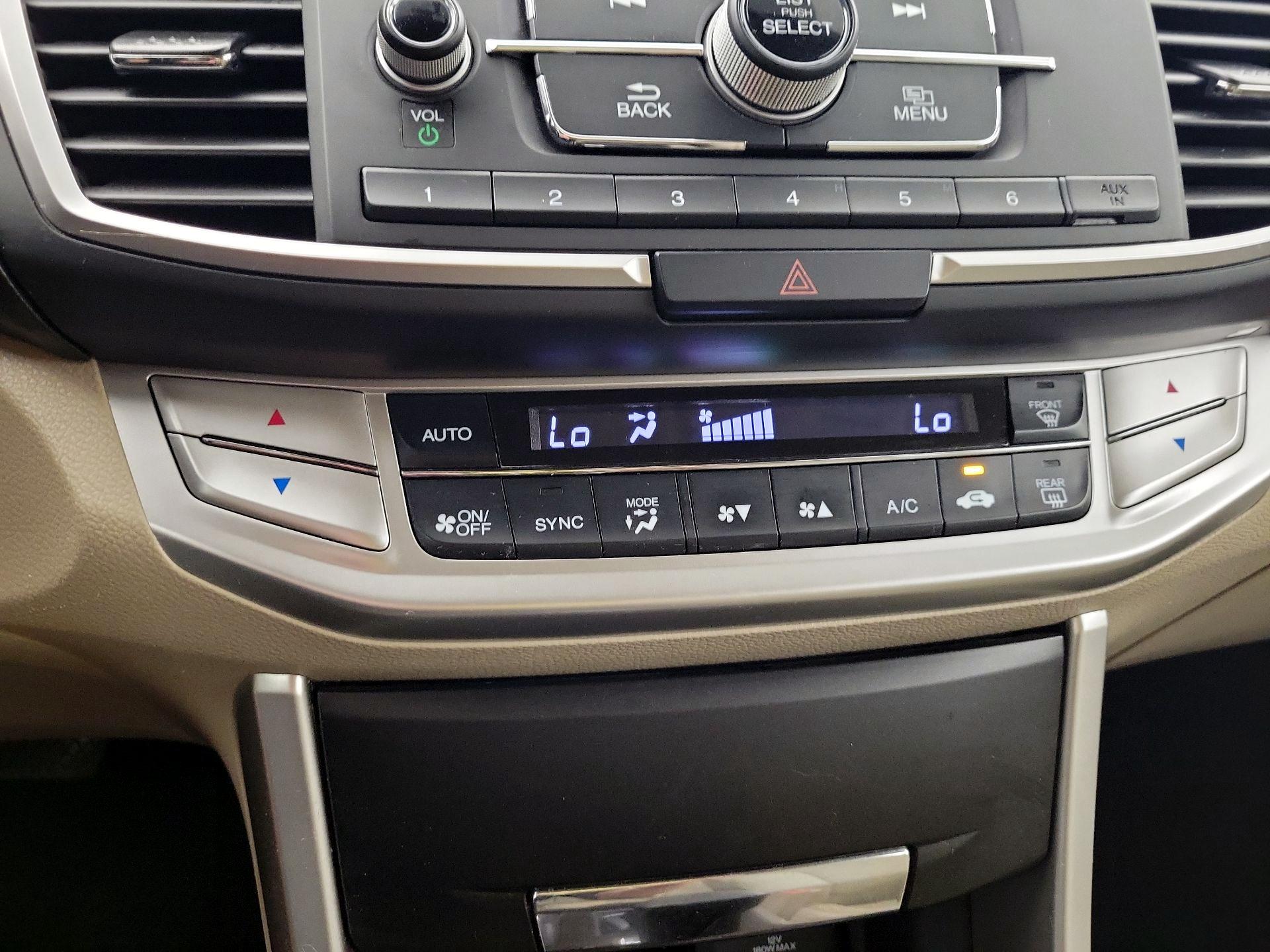 Thumbnail: 2015 Honda Accord - 16