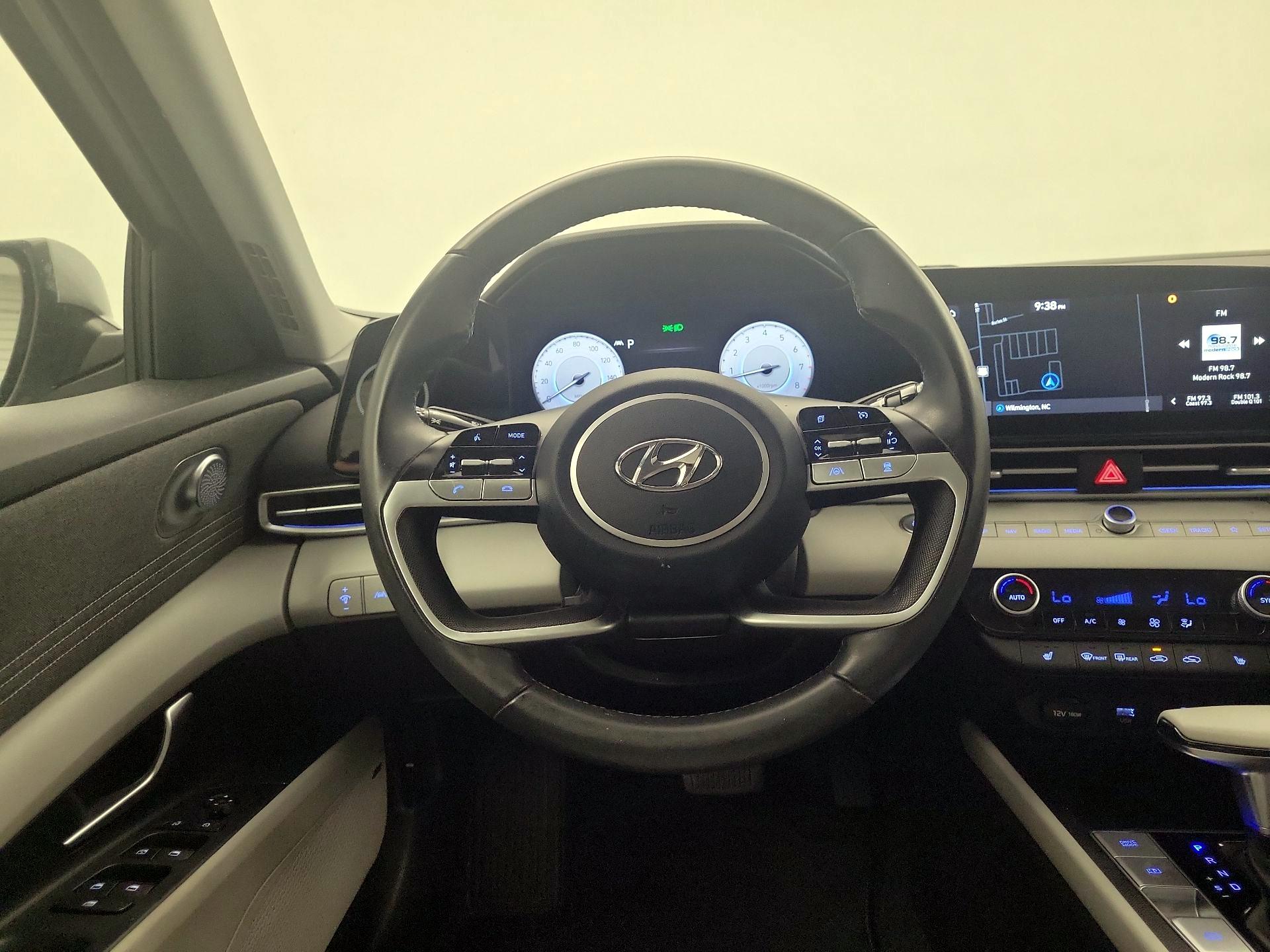 Thumbnail: 2023 Hyundai Elantra - 10