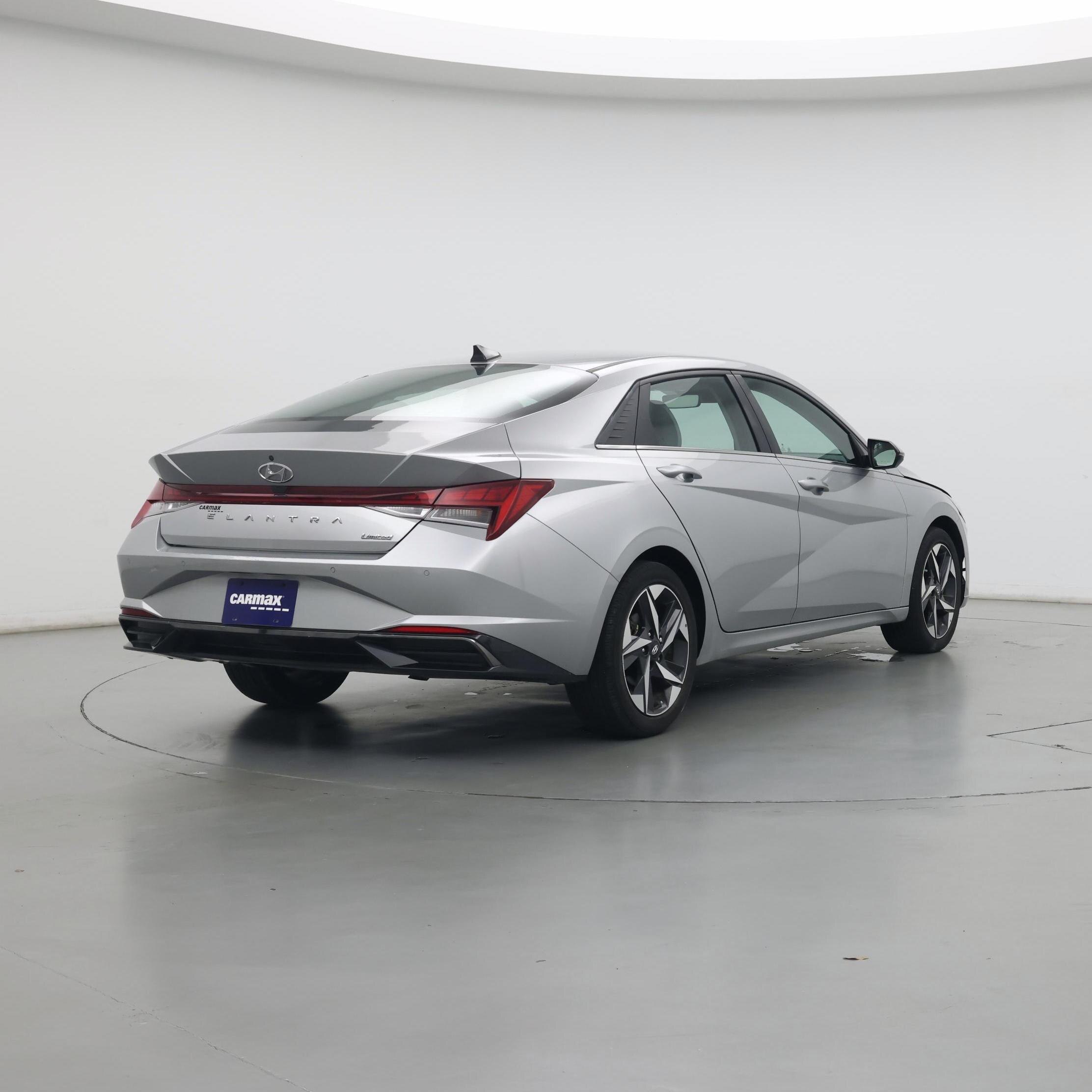 Thumbnail: 2023 Hyundai Elantra - 8