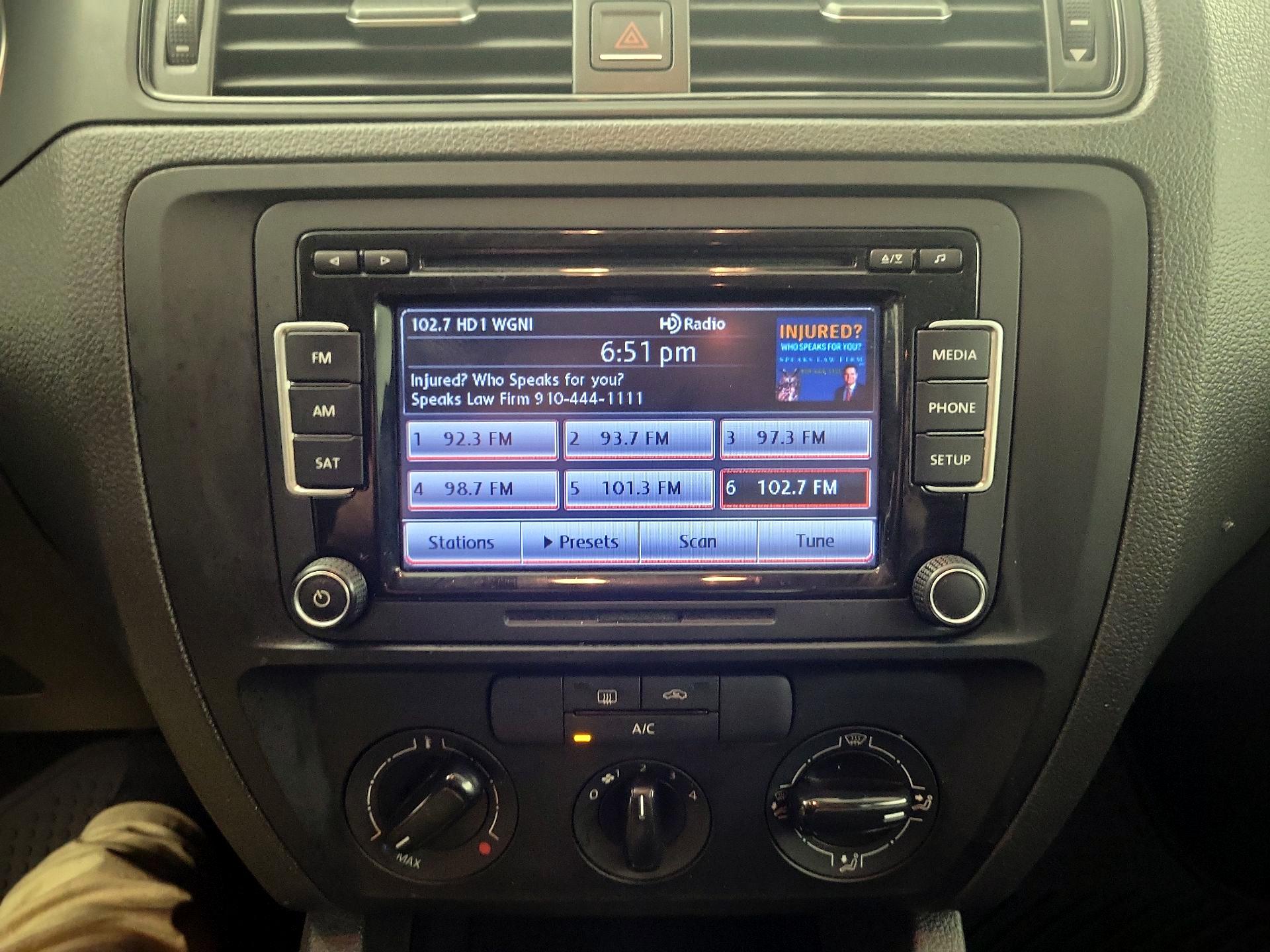 Thumbnail: 2015 Volkswagen Jetta - 15