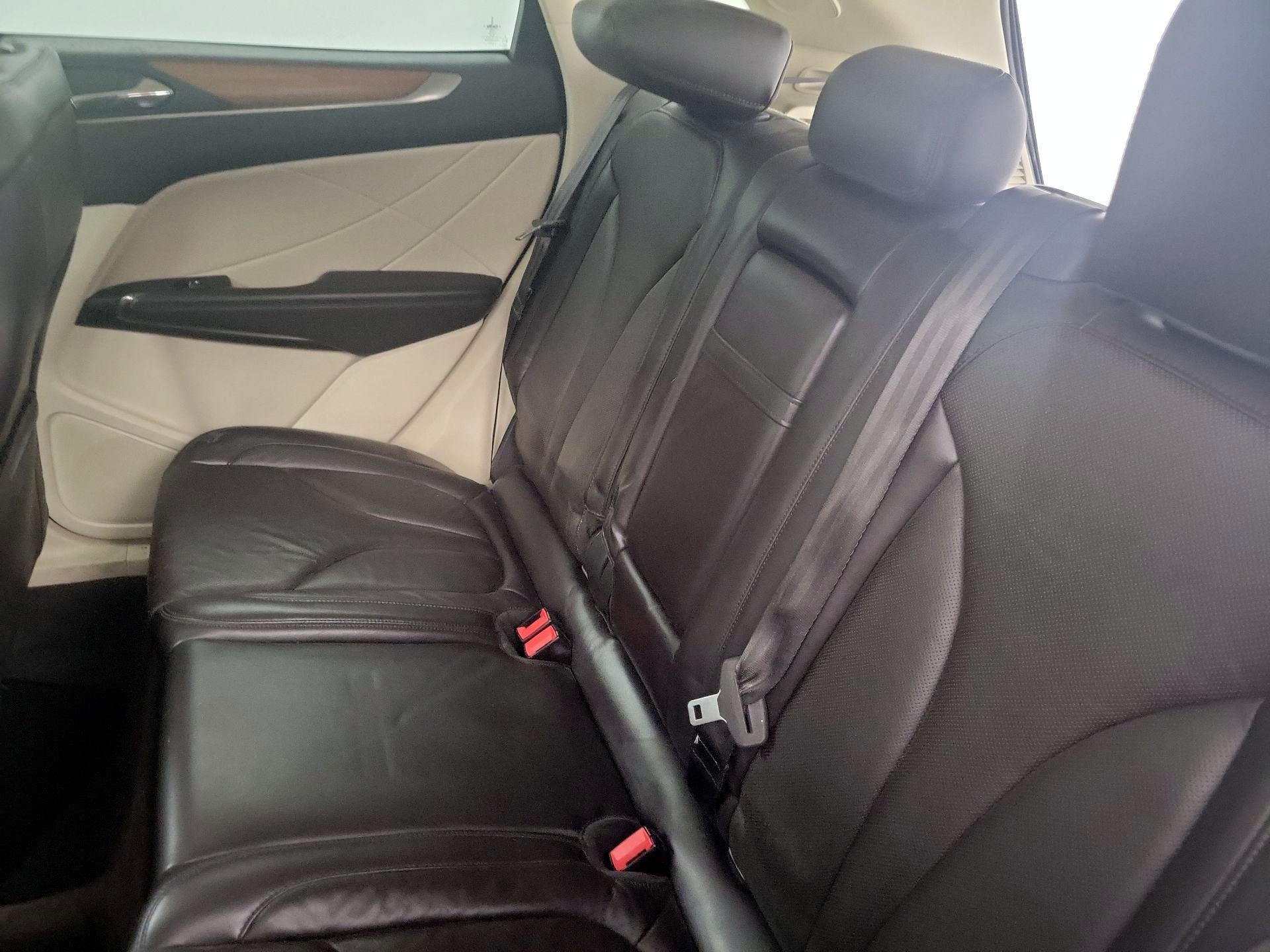 Thumbnail: 2015 Lincoln MKC - 20