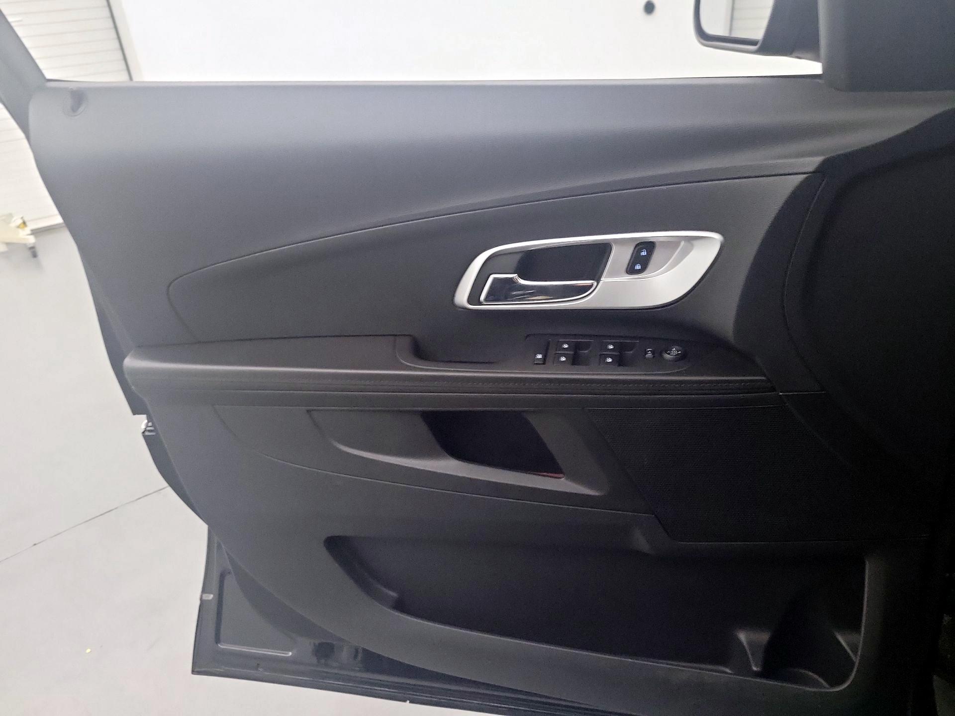 Thumbnail: 2016 Chevrolet Equinox - 12