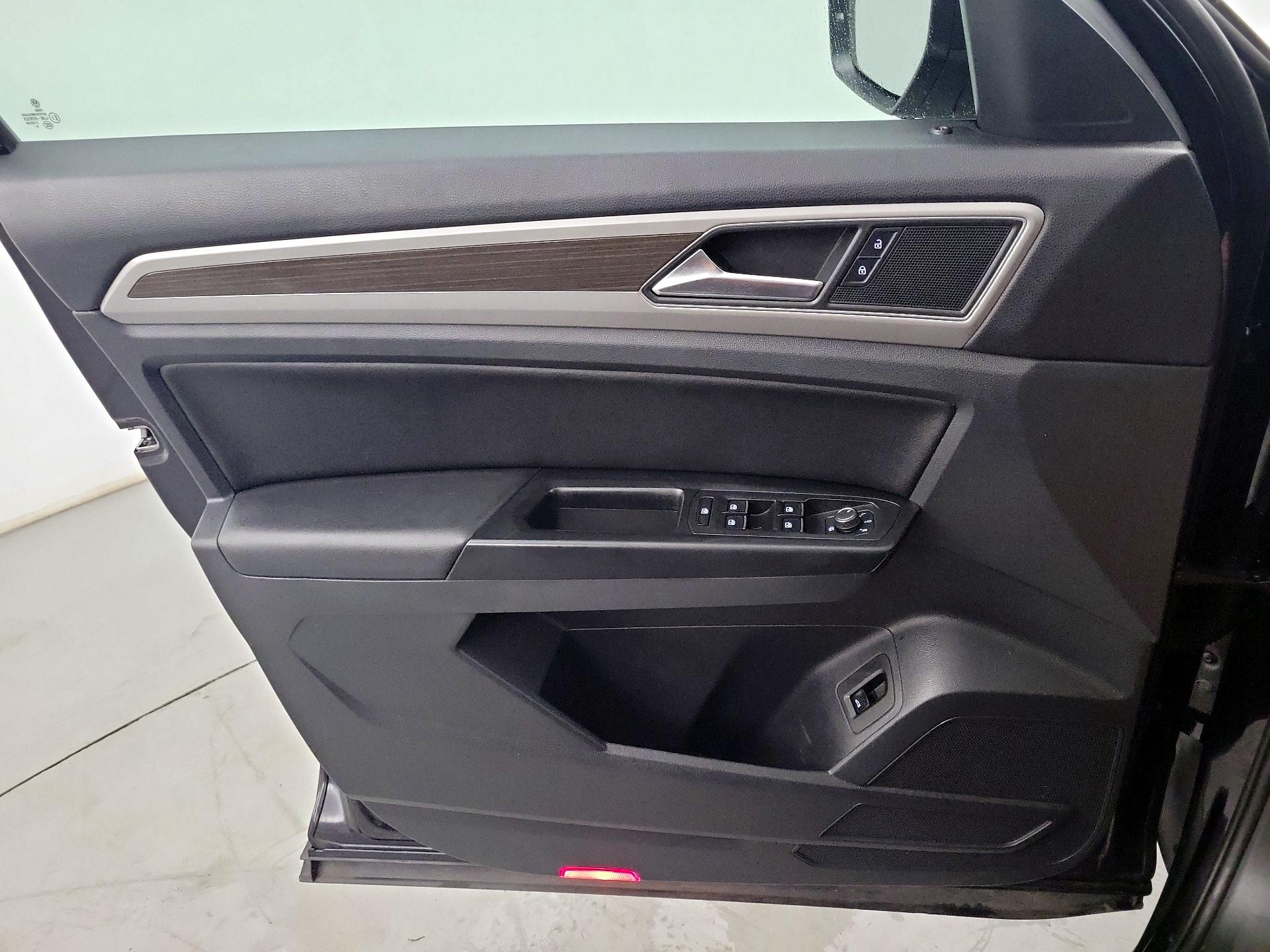 Thumbnail: 2019 Volkswagen Atlas - 12