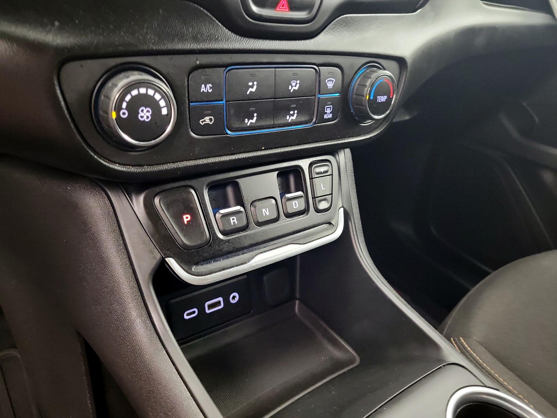Thumbnail: 2019 GMC Terrain - 16