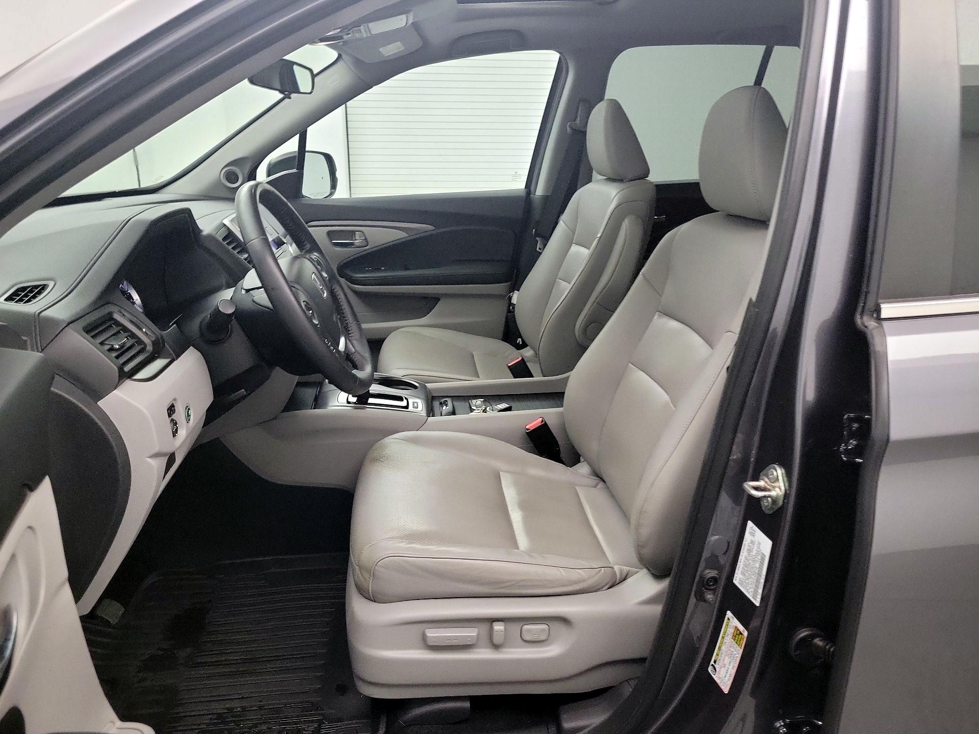 Thumbnail: 2019 Honda Ridgeline - 11
