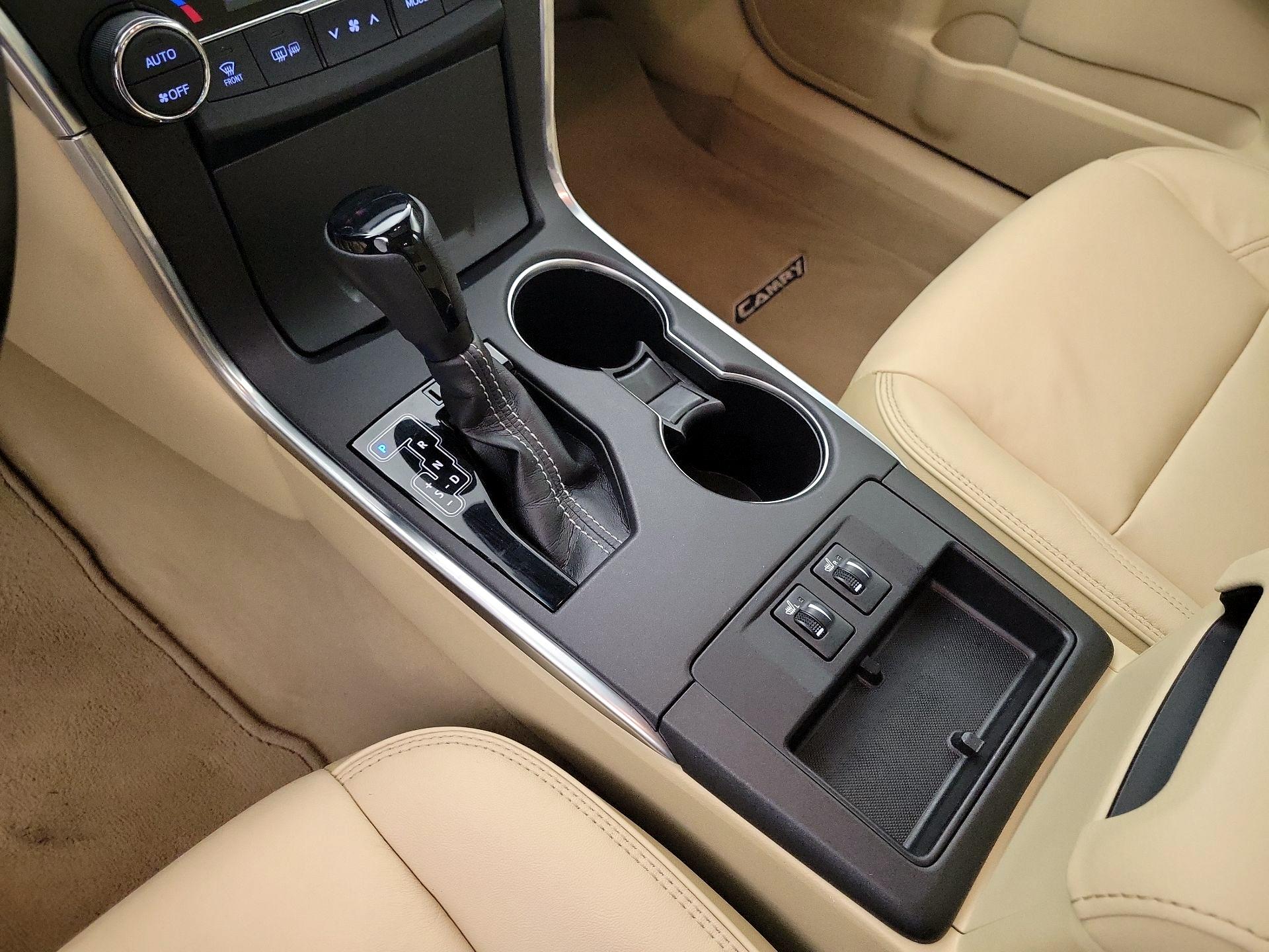 Thumbnail: 2017 Toyota Camry - 17