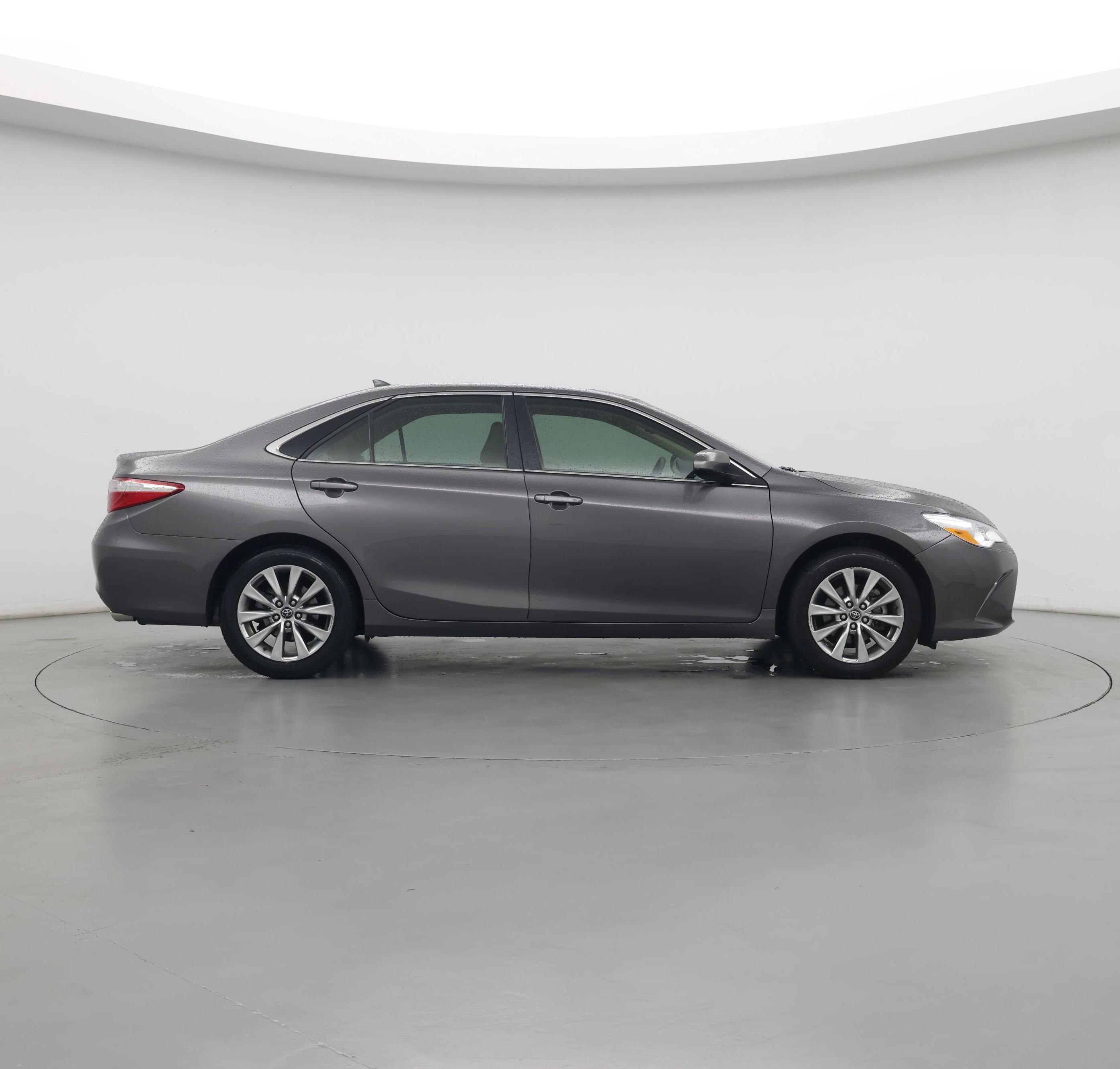 Thumbnail: 2017 Toyota Camry - 7