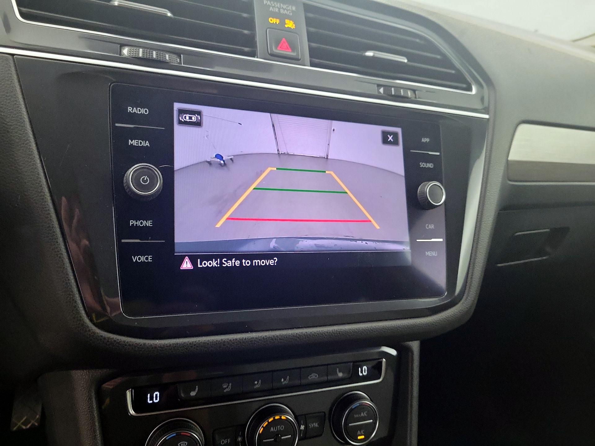 Thumbnail: 2021 Volkswagen Tiguan - 14