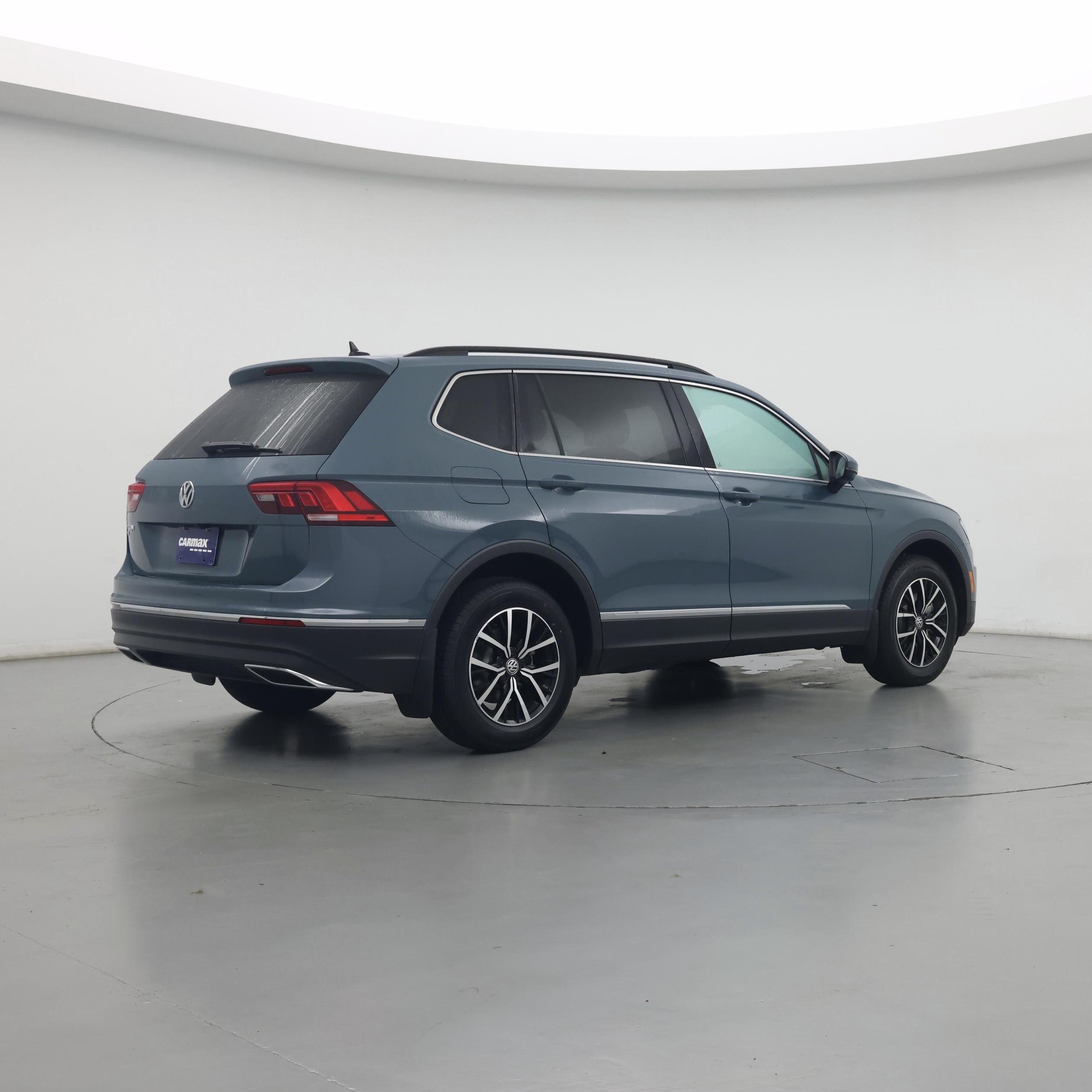 Thumbnail: 2021 Volkswagen Tiguan - 3