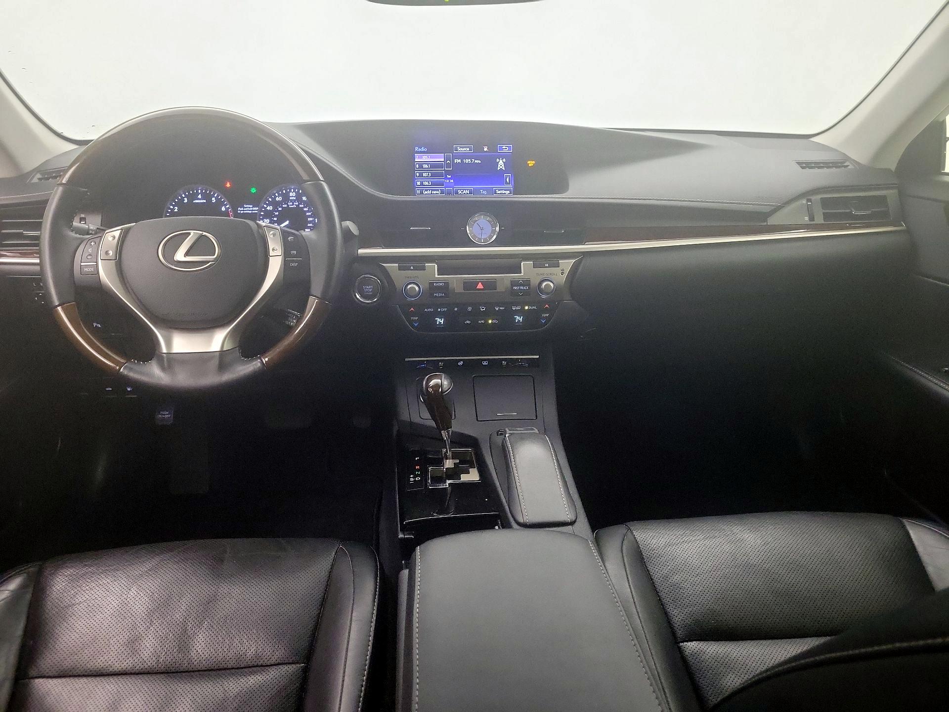 Thumbnail: 2015 Lexus ES - 9
