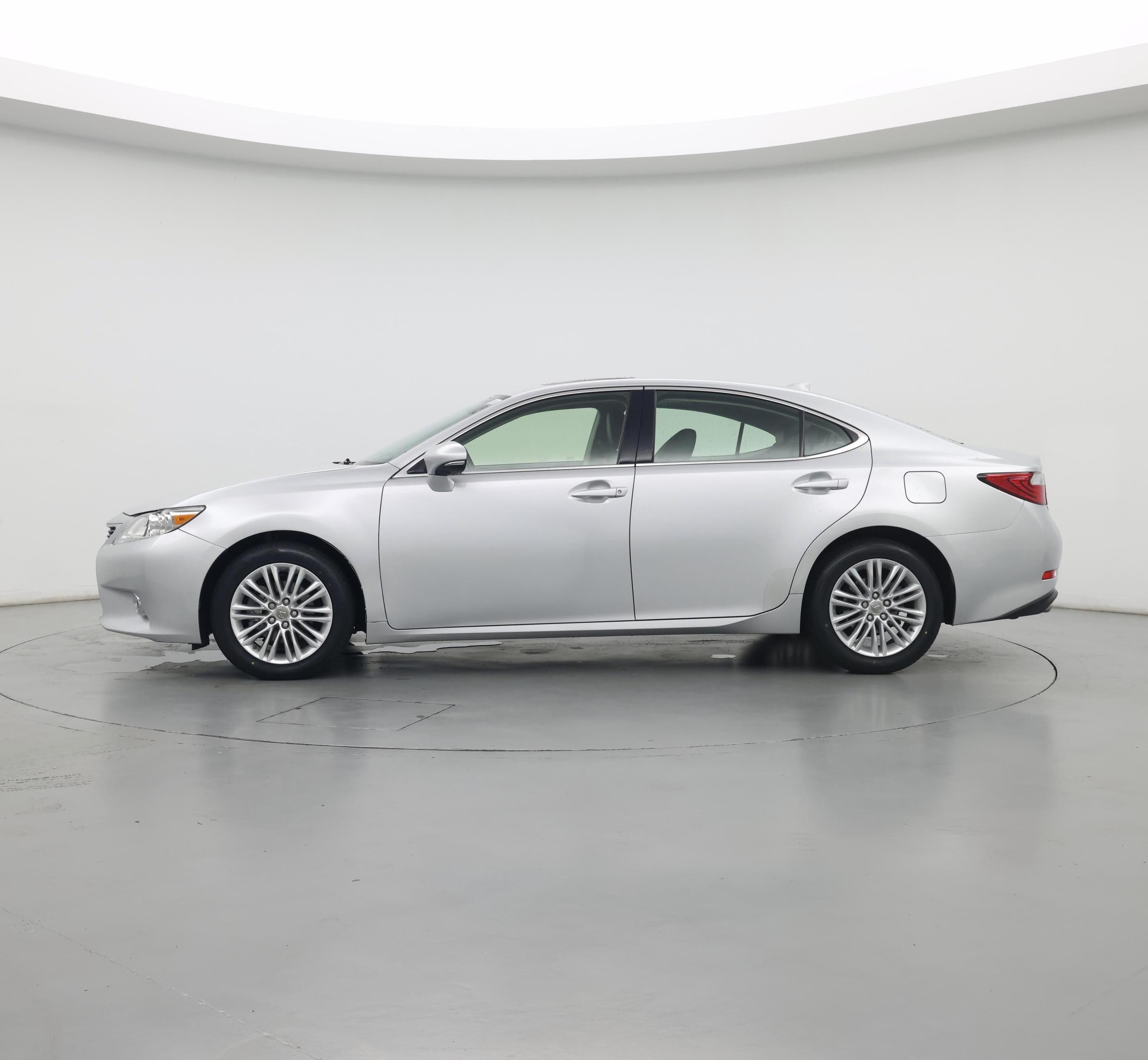 Thumbnail: 2015 Lexus ES - 3