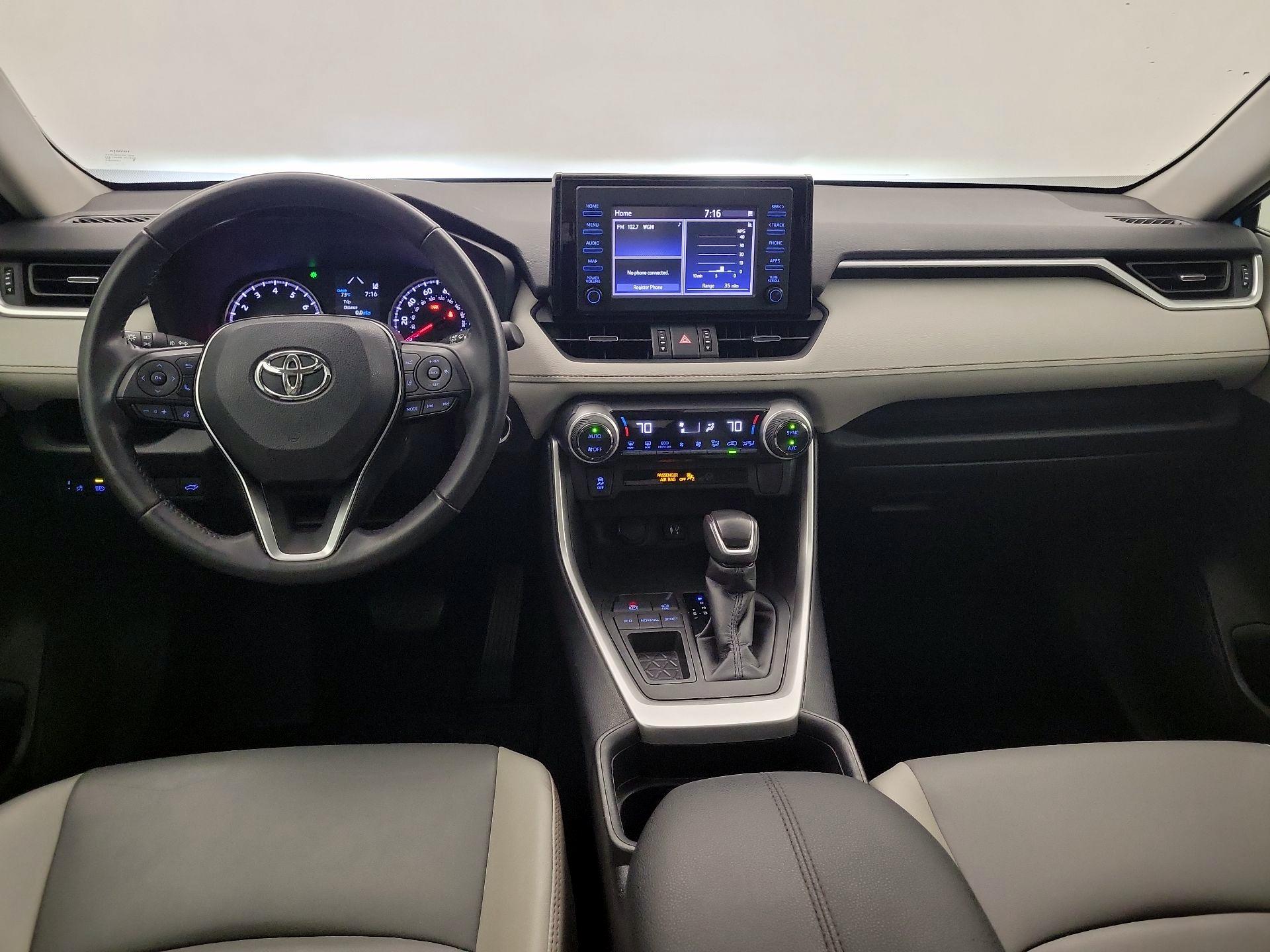 Thumbnail: 2019 Toyota RAV4 - 9