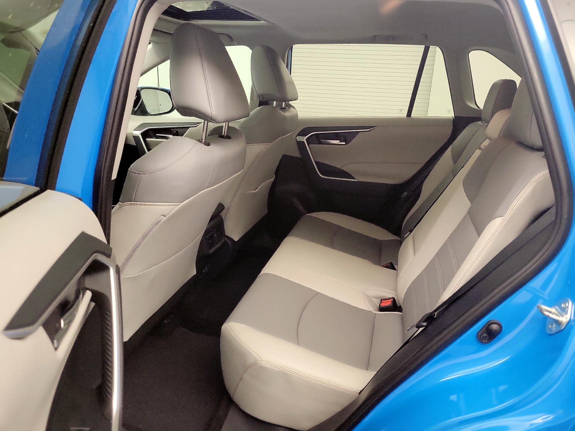 Thumbnail: 2019 Toyota RAV4 - 20