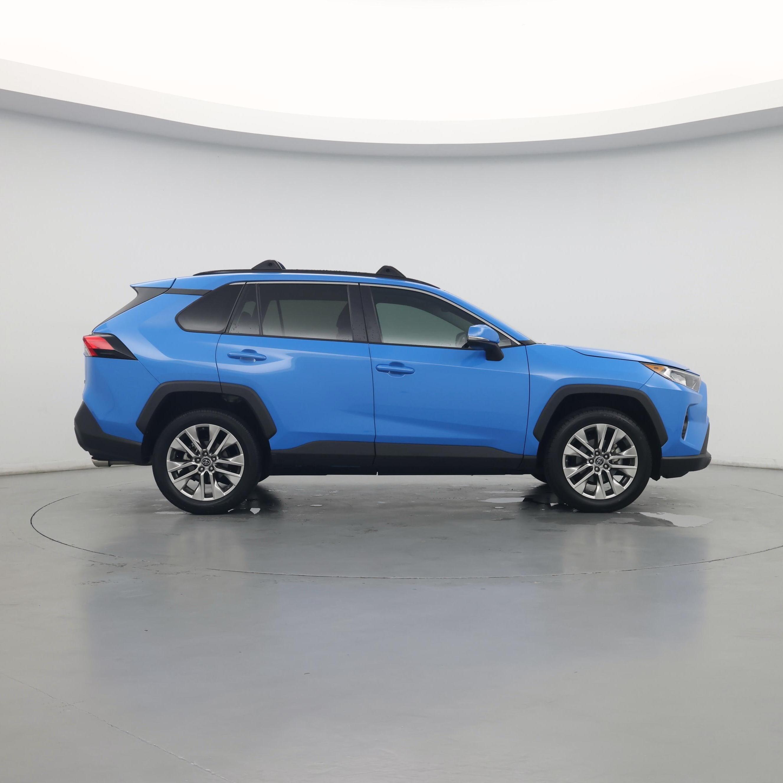 Thumbnail: 2019 Toyota RAV4 - 7