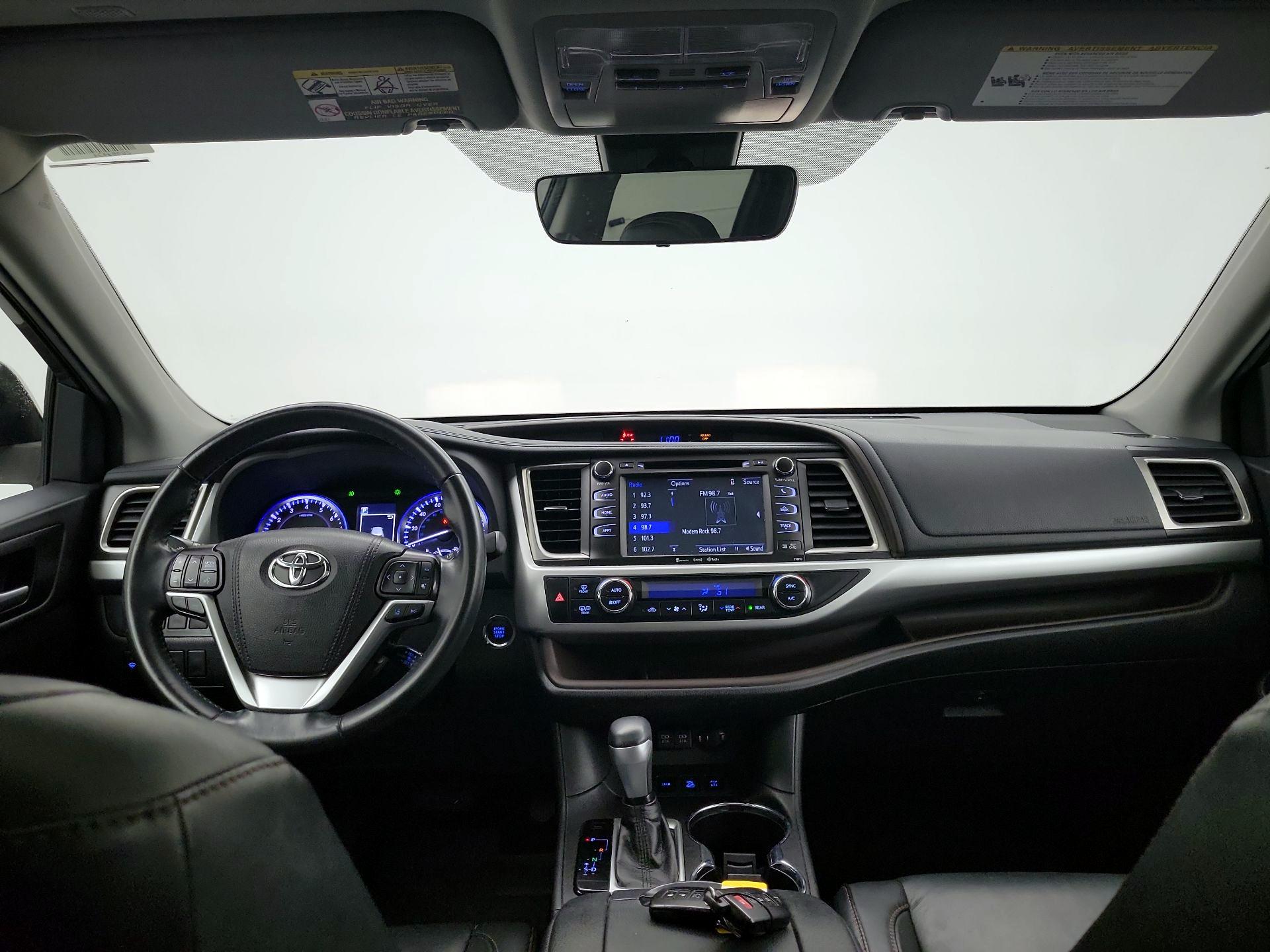 Thumbnail: 2019 Toyota Highlander - 9