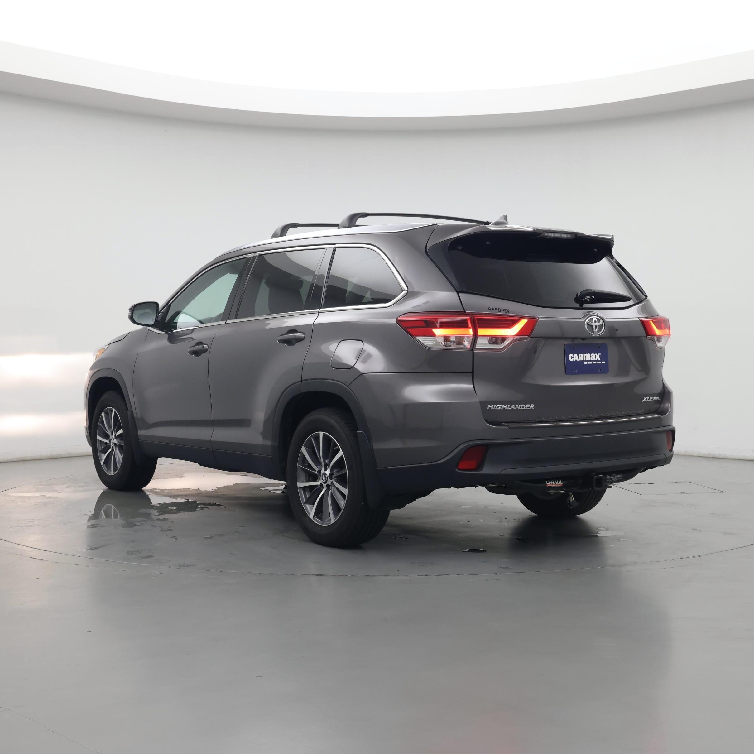 Thumbnail: 2019 Toyota Highlander - 2