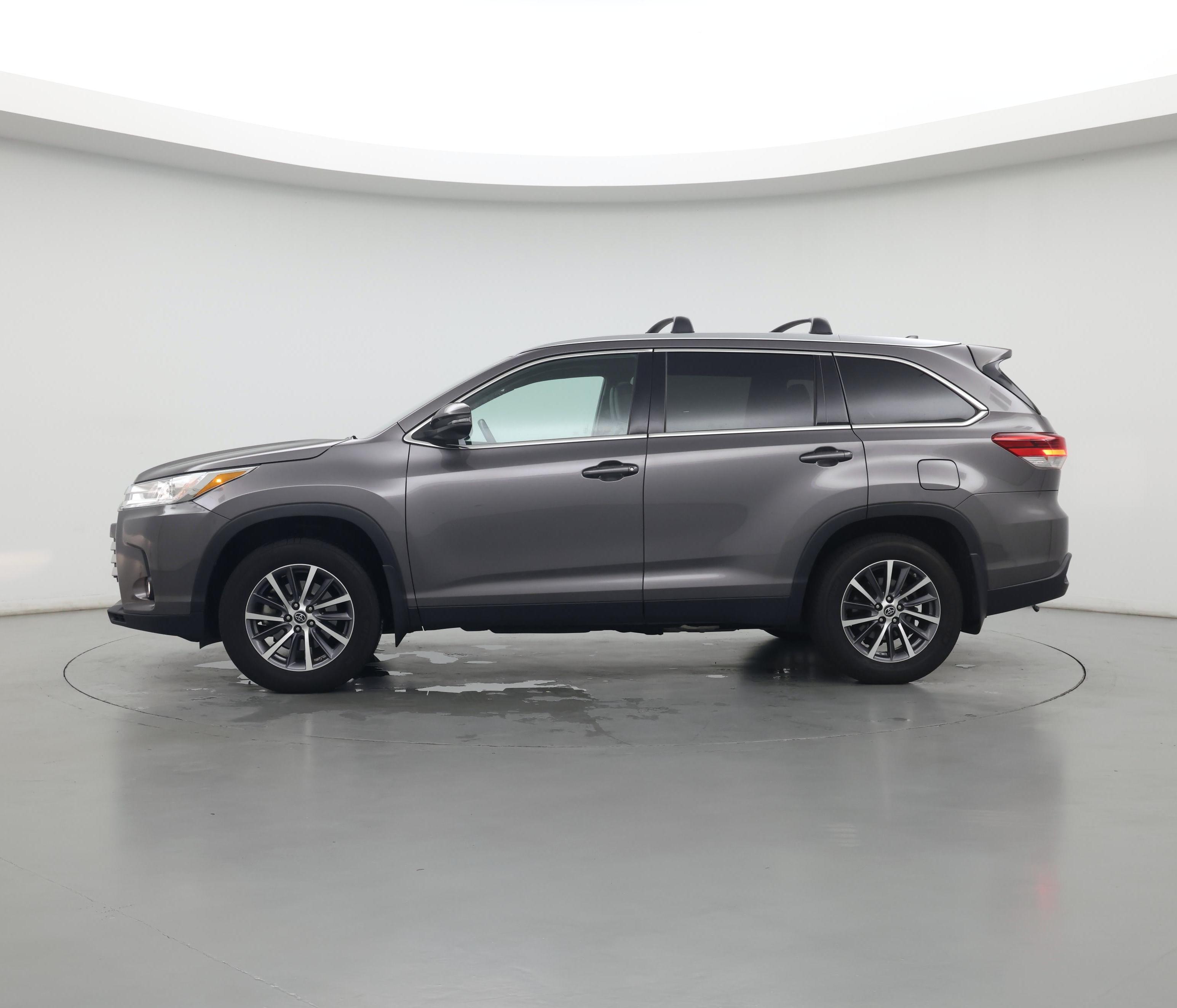 Thumbnail: 2019 Toyota Highlander - 3