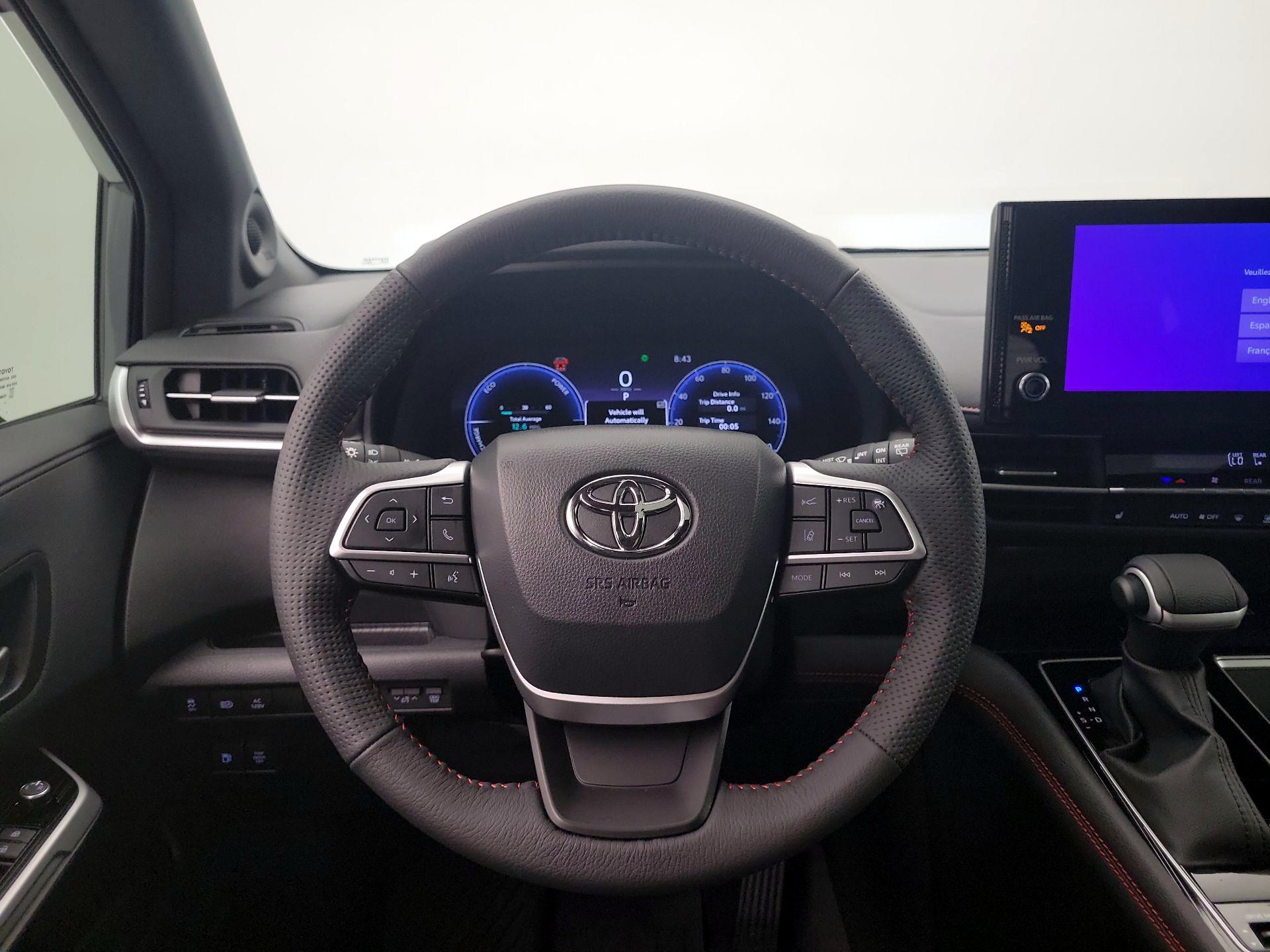 Thumbnail: 2025 Toyota Sienna - 10