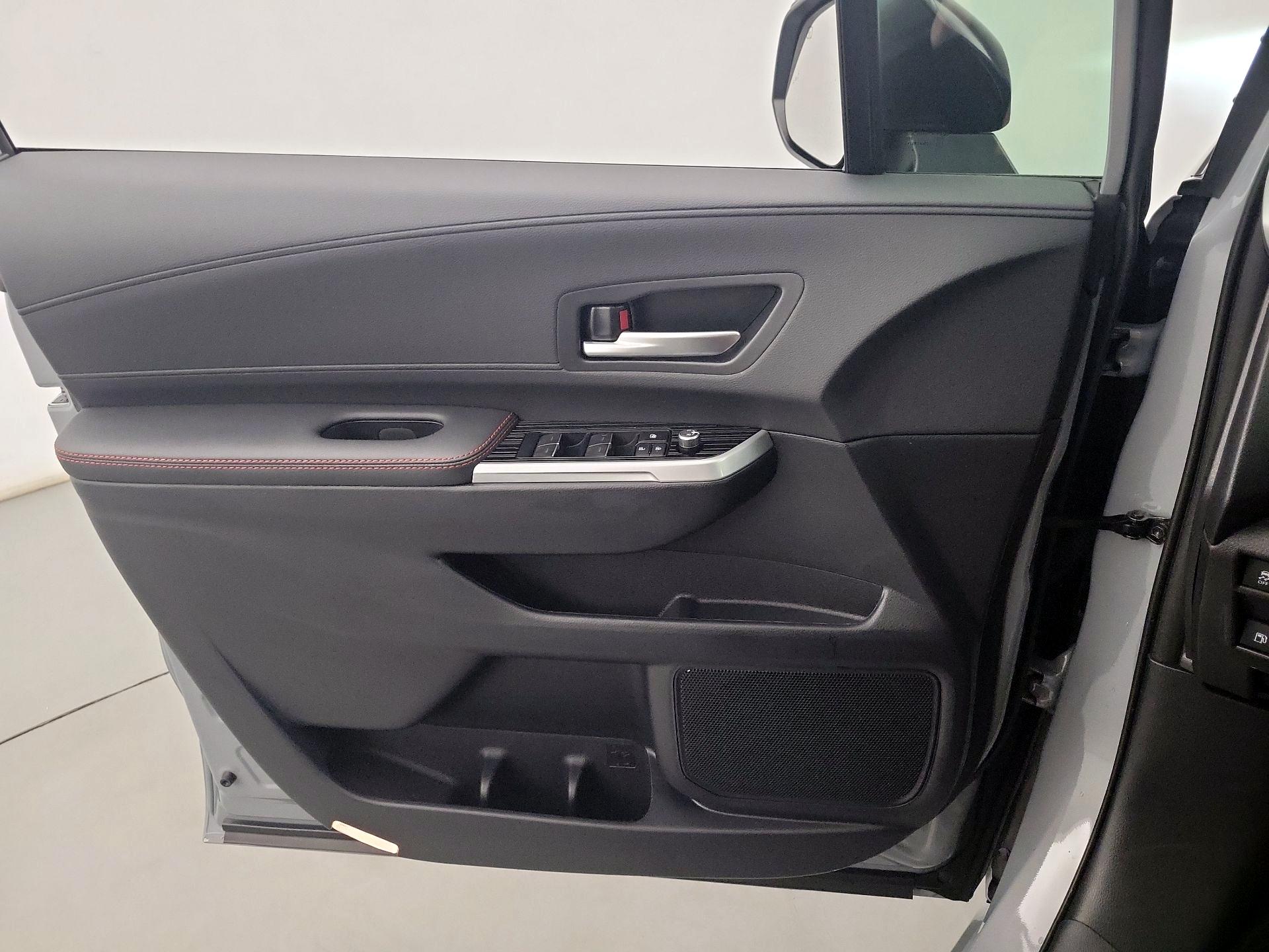 Thumbnail: 2025 Toyota Sienna - 12