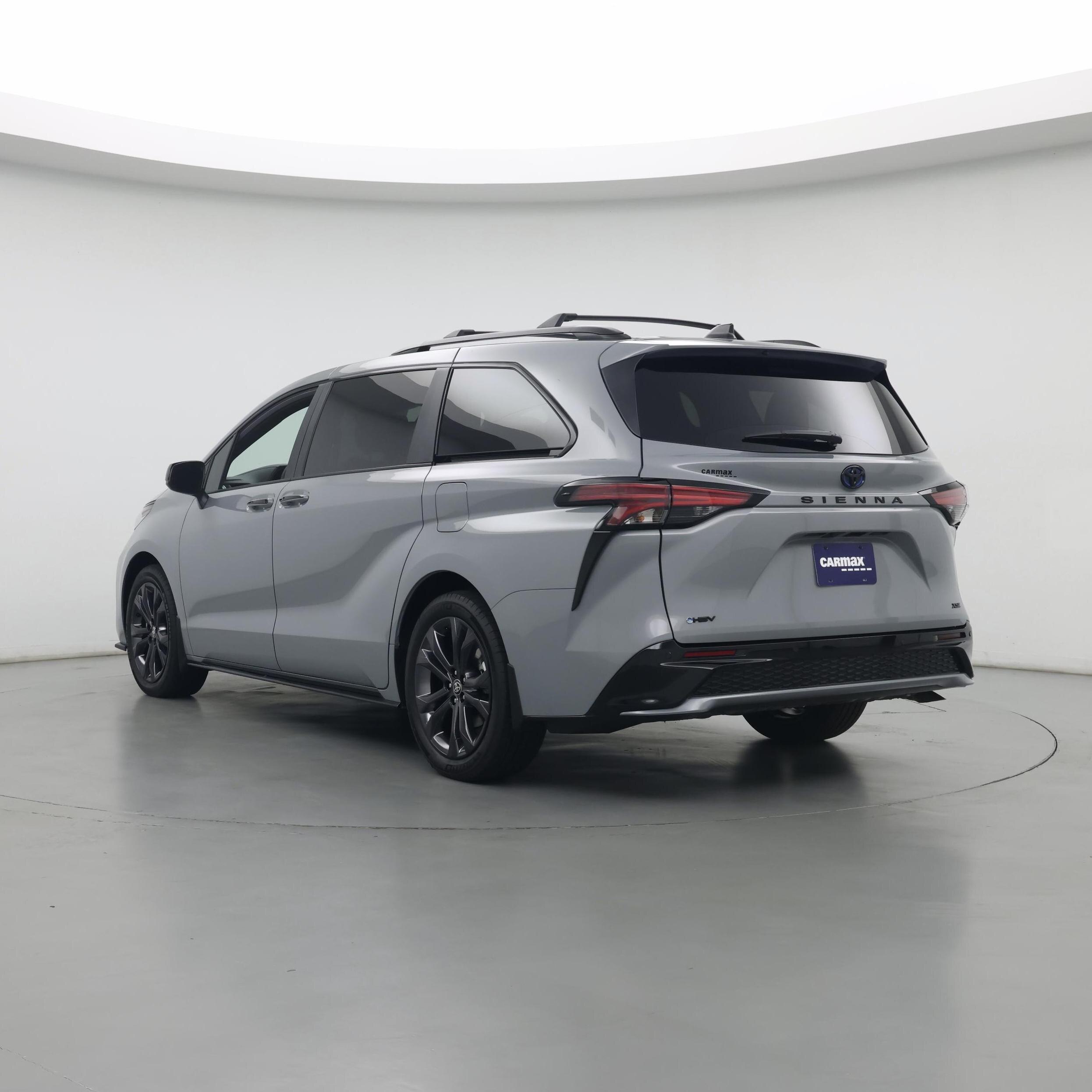 Thumbnail: 2025 Toyota Sienna - 2