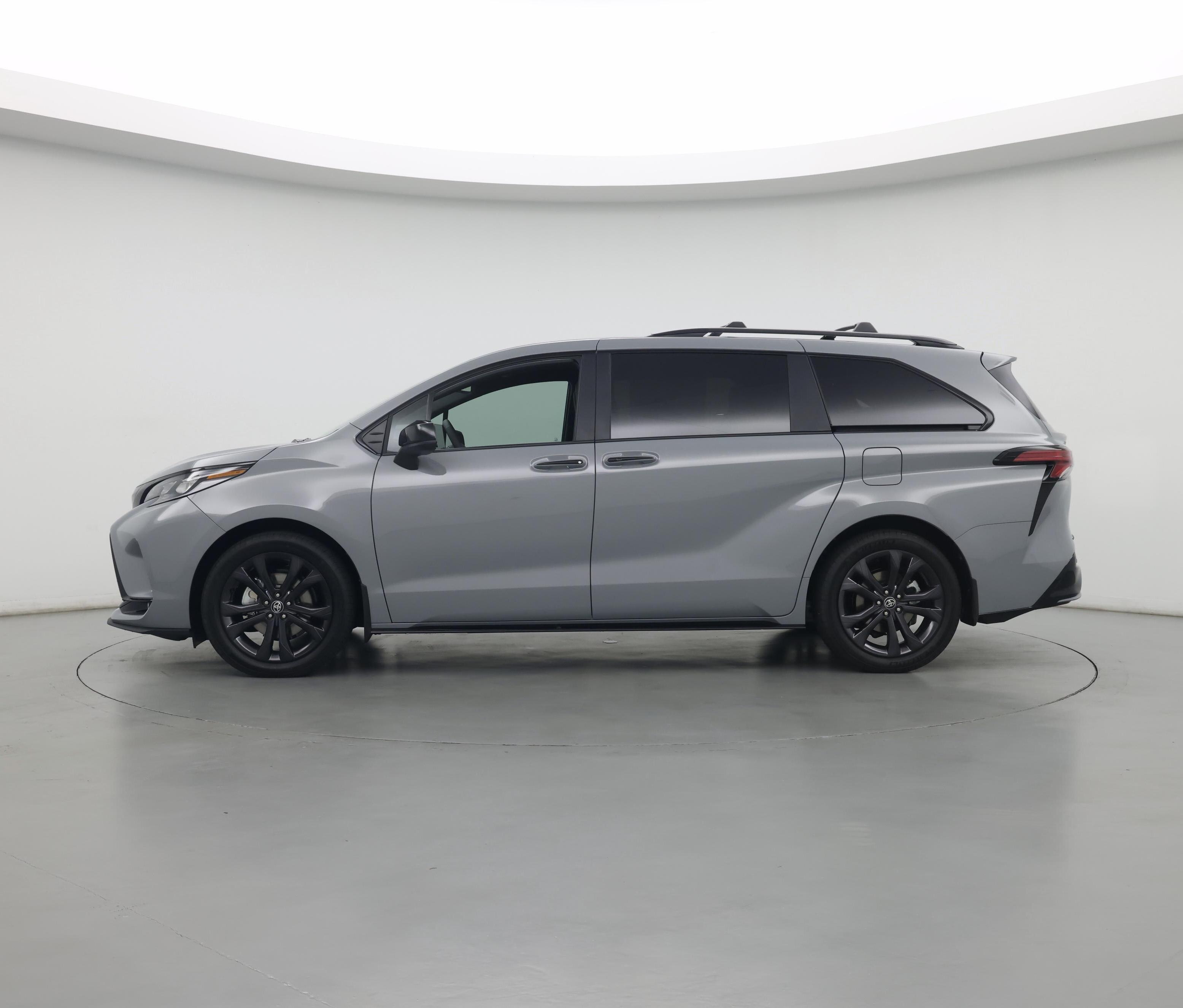 Thumbnail: 2025 Toyota Sienna - 3