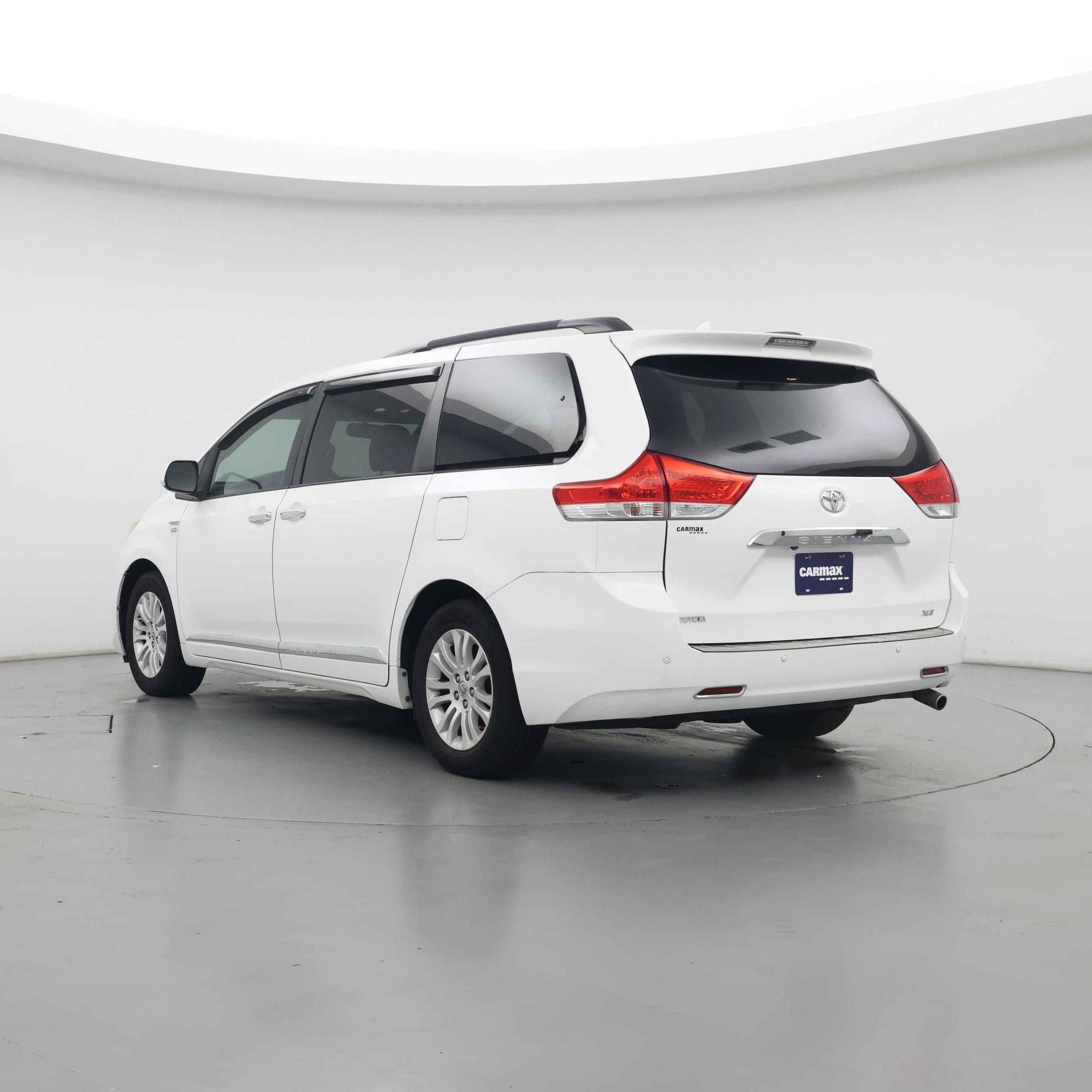 Thumbnail: 2014 Toyota Sienna - 2