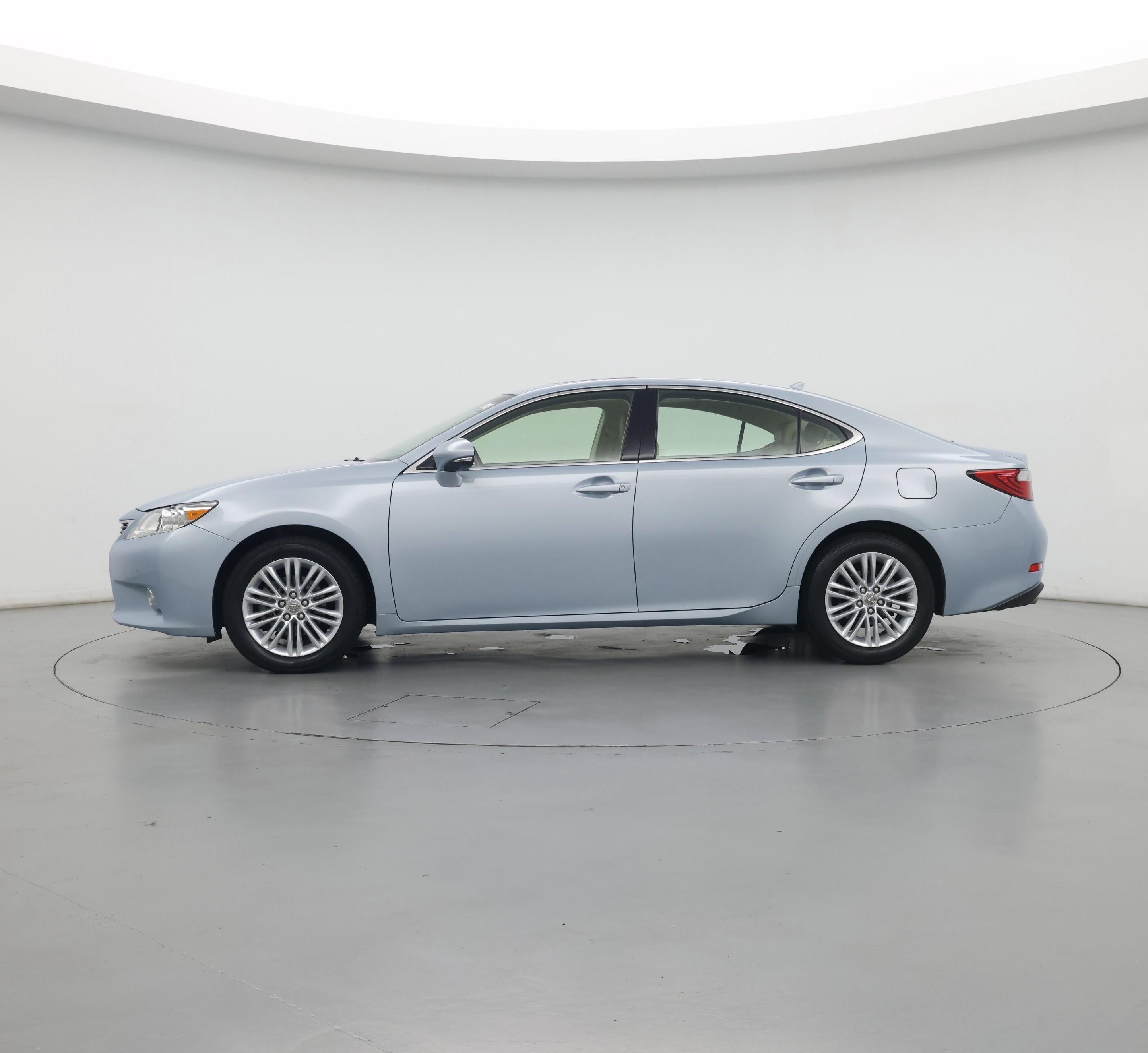 Thumbnail: 2014 Lexus ES - 3