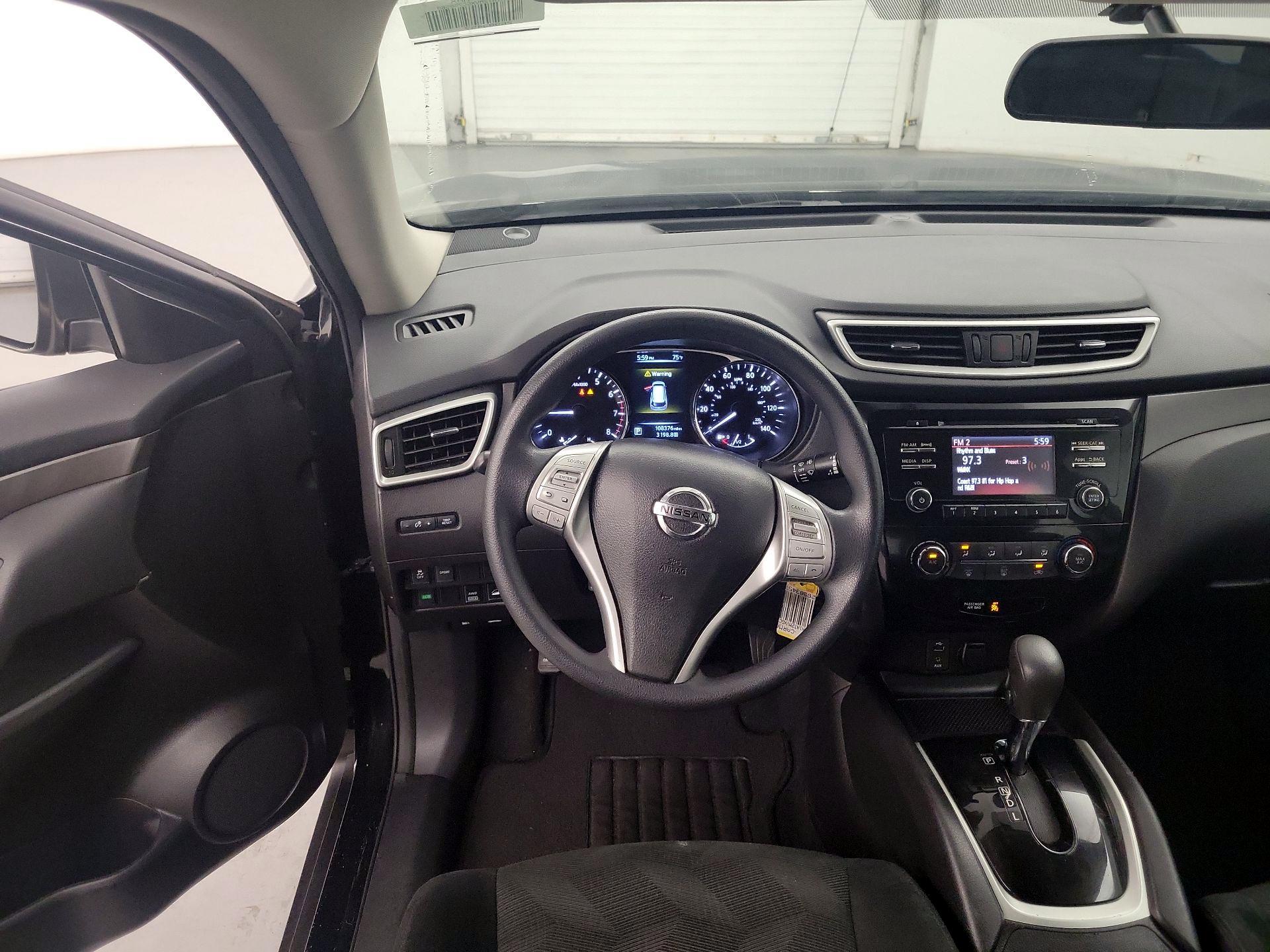 Thumbnail: 2016 Nissan Rogue - 10