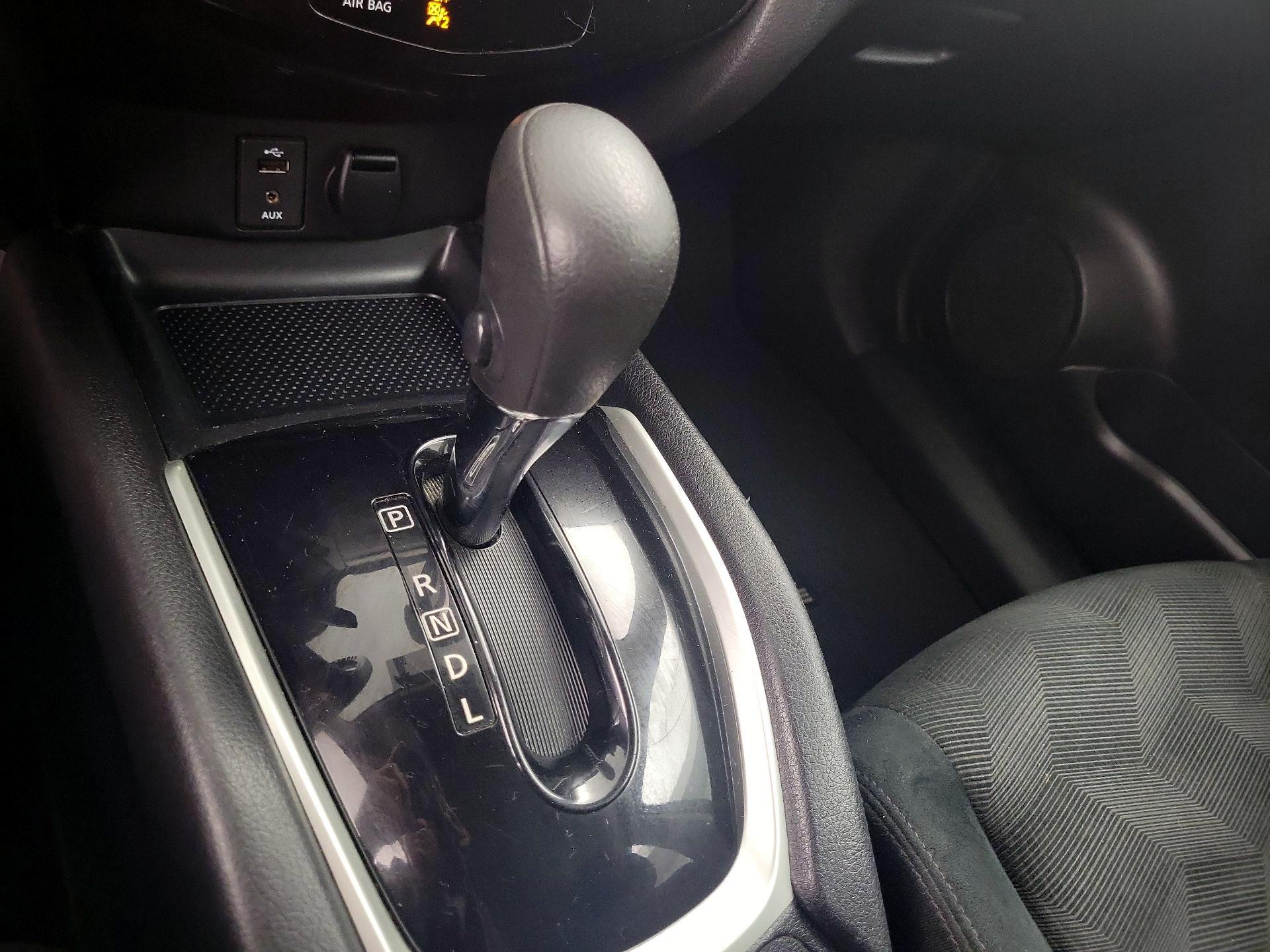 Thumbnail: 2016 Nissan Rogue - 17