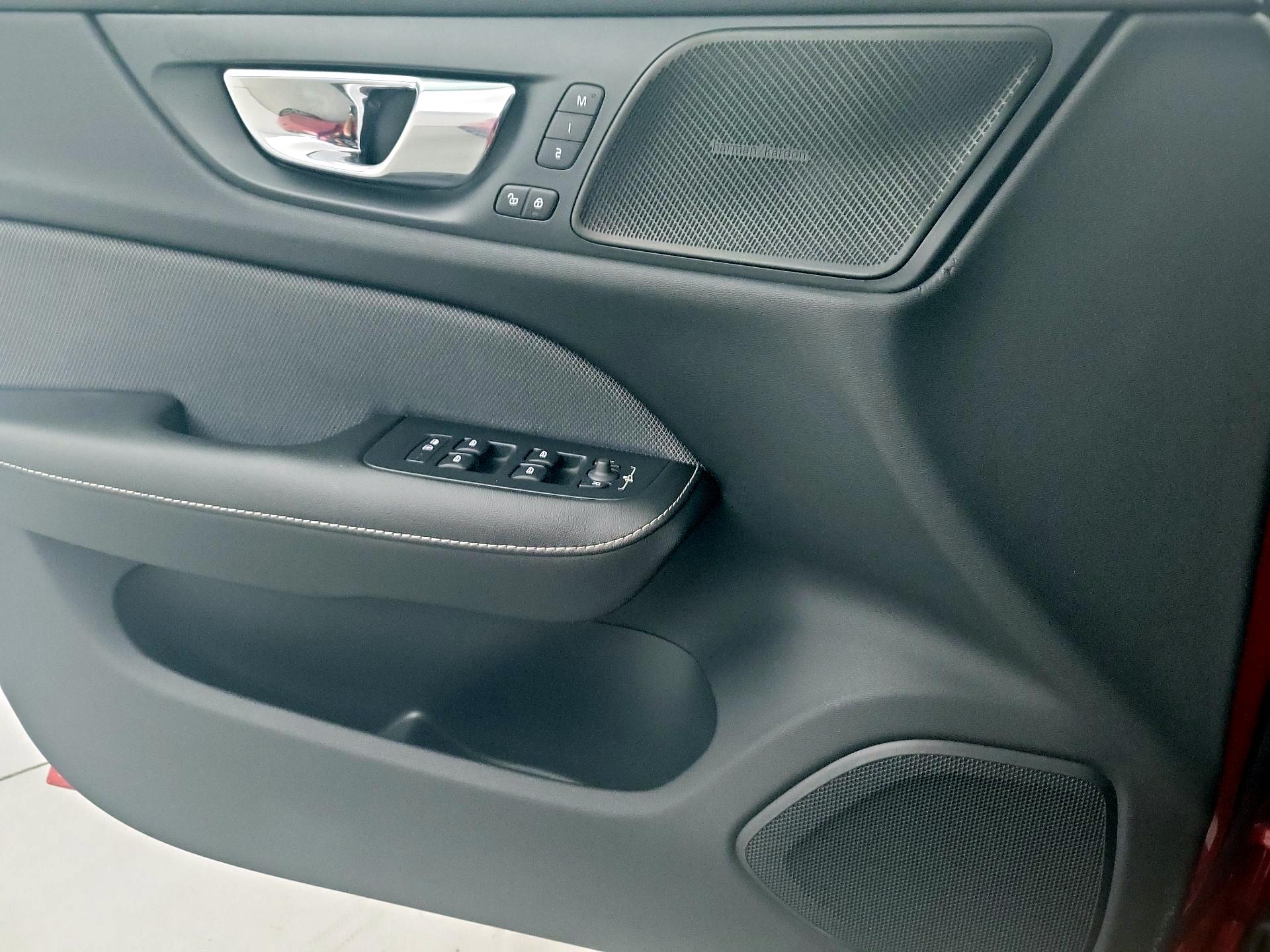 Thumbnail: 2020 Volvo S60 - 12