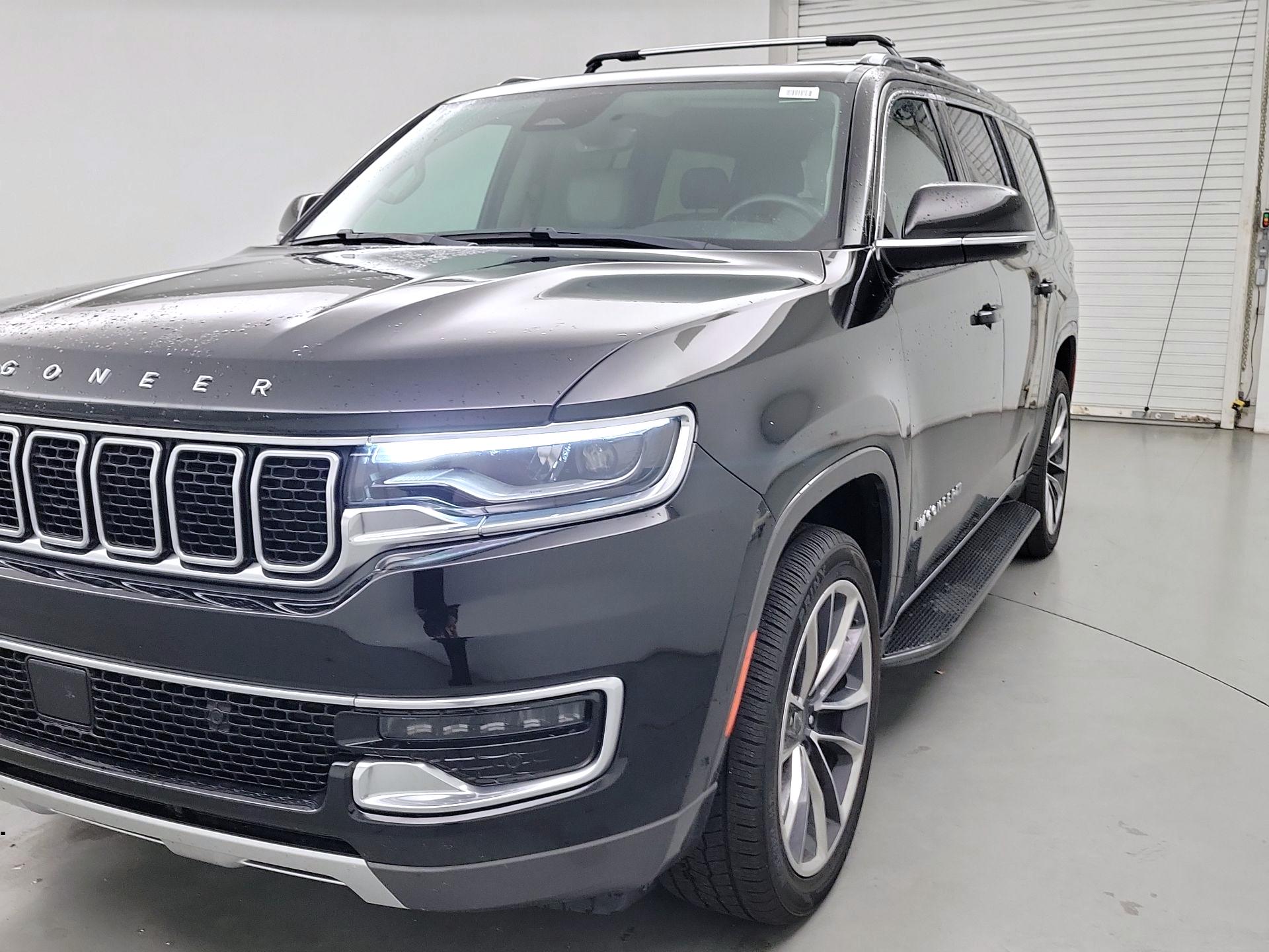 Thumbnail: 2022 Jeep Wagoneer - 3