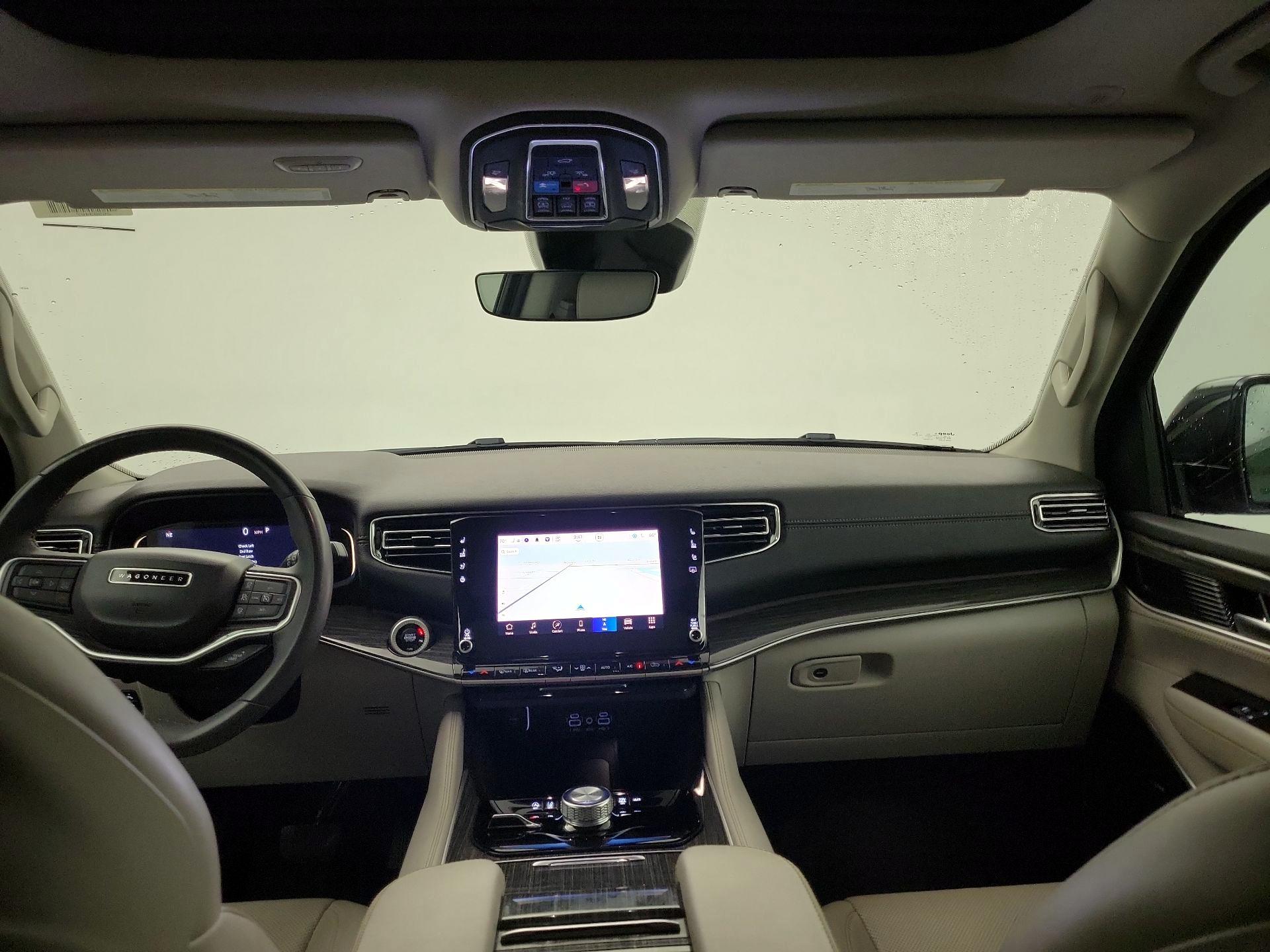 Thumbnail: 2022 Jeep Wagoneer - 8