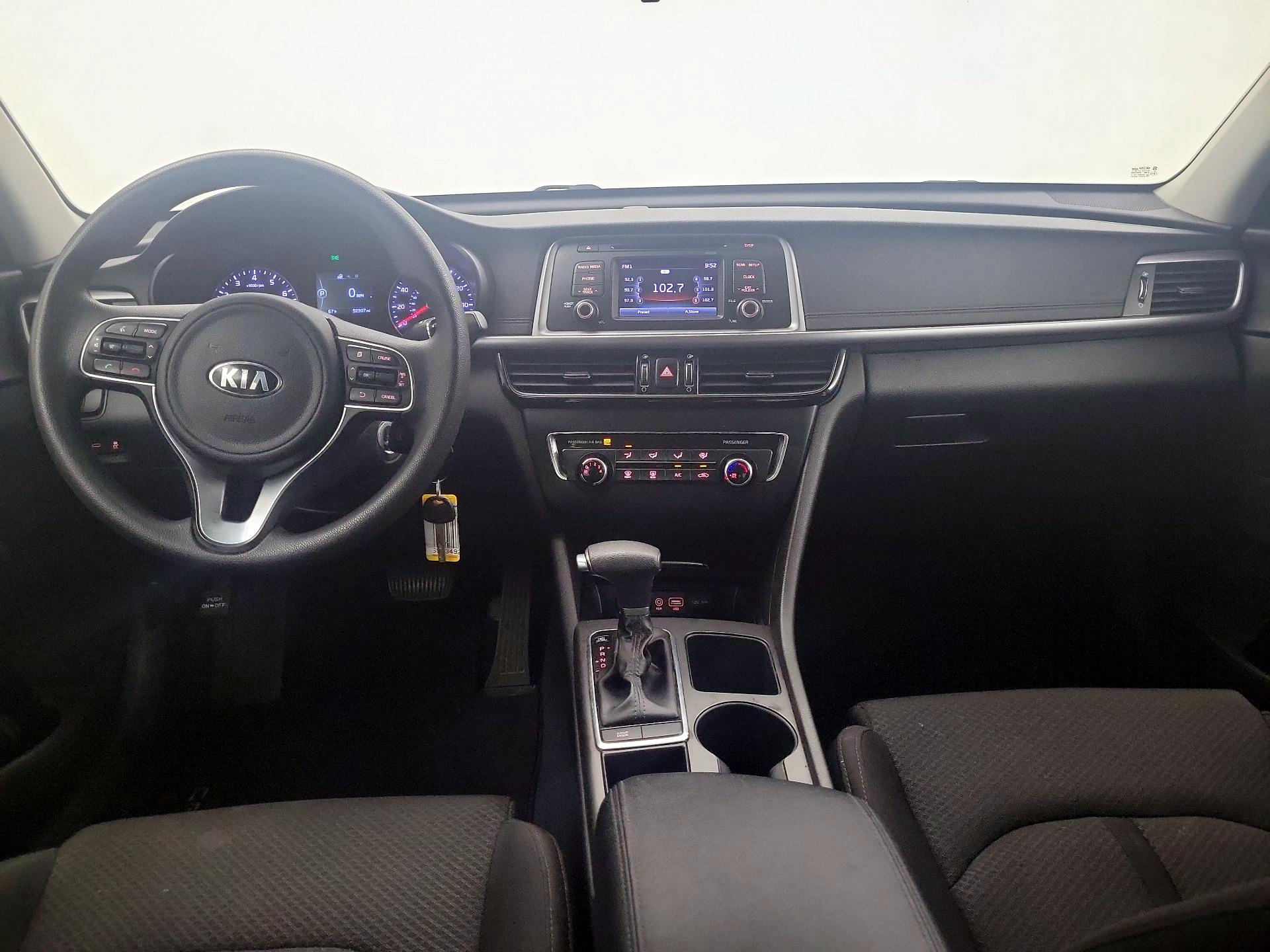 Thumbnail: 2016 Kia Optima - 9