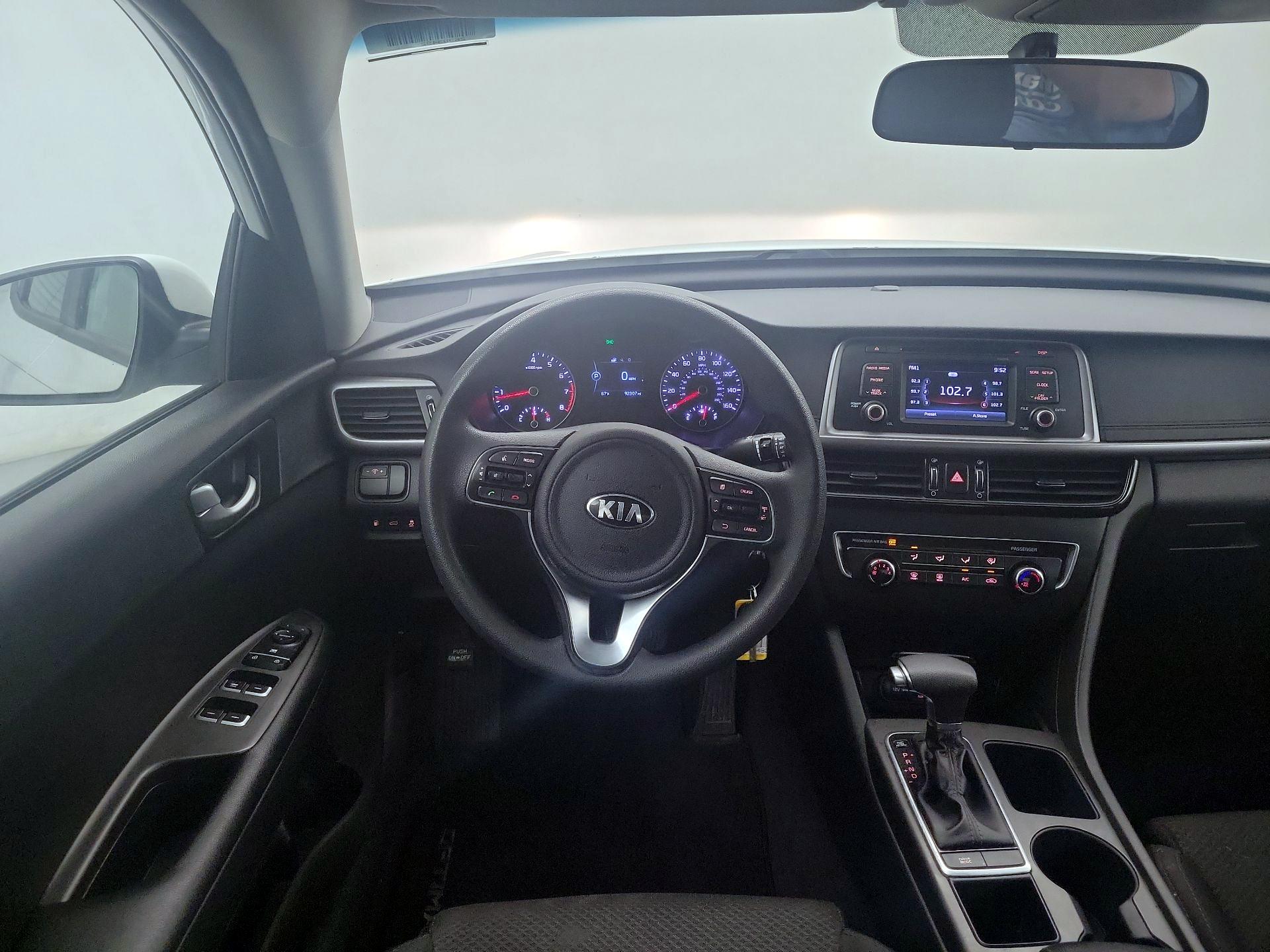Thumbnail: 2016 Kia Optima - 10