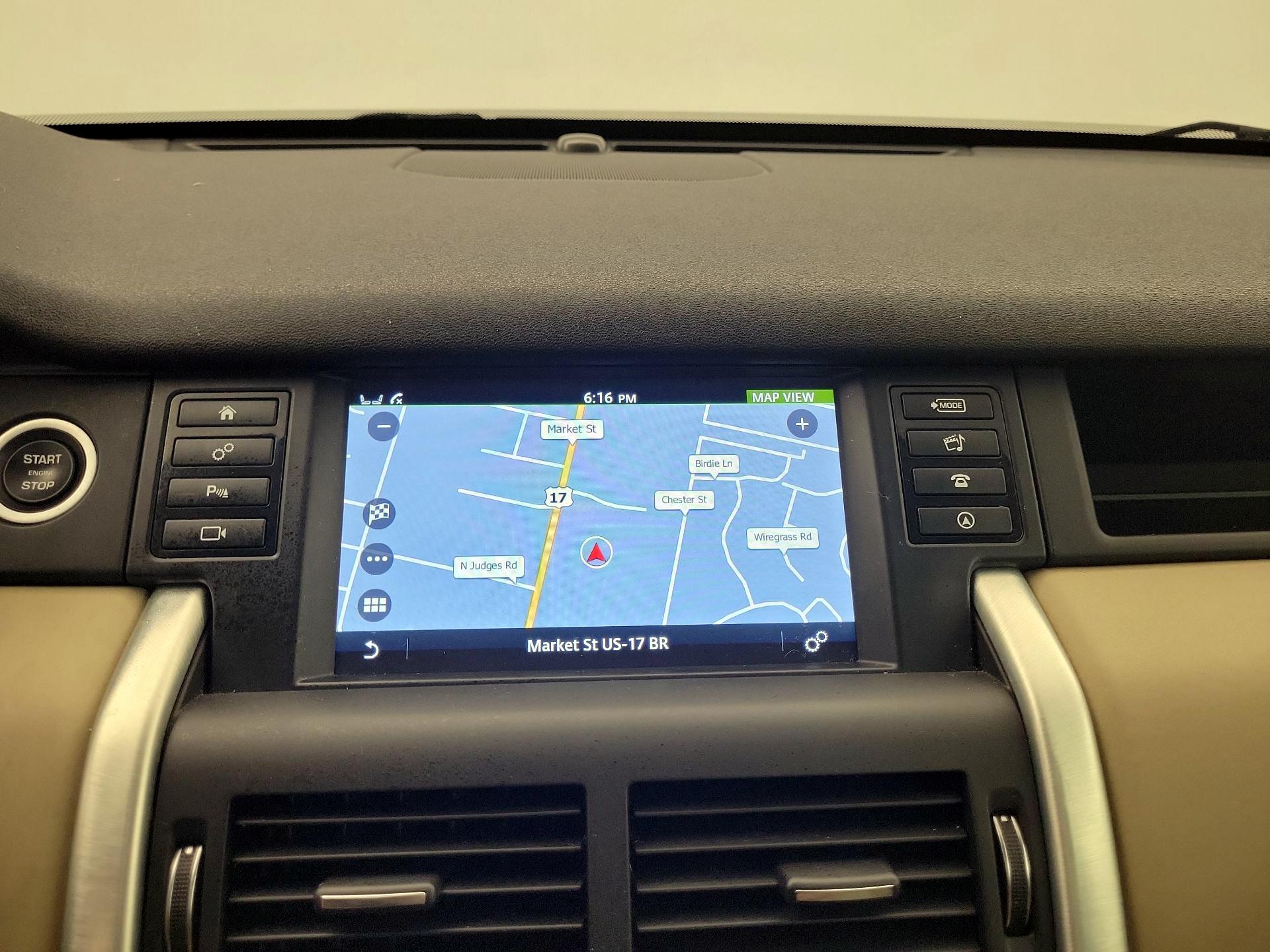 Thumbnail: 2019 Land Rover Discovery Sport - 14