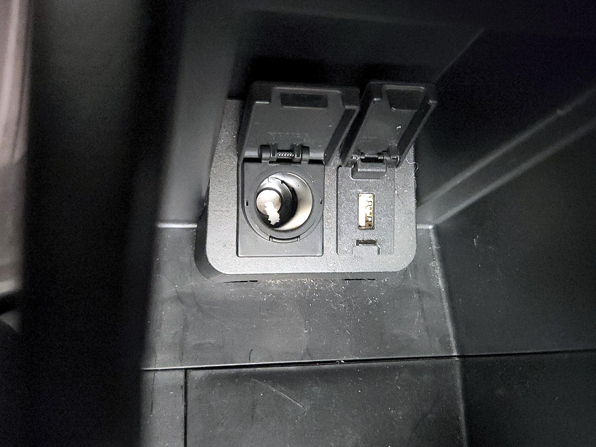 Thumbnail: 2015 Honda Fit - 18