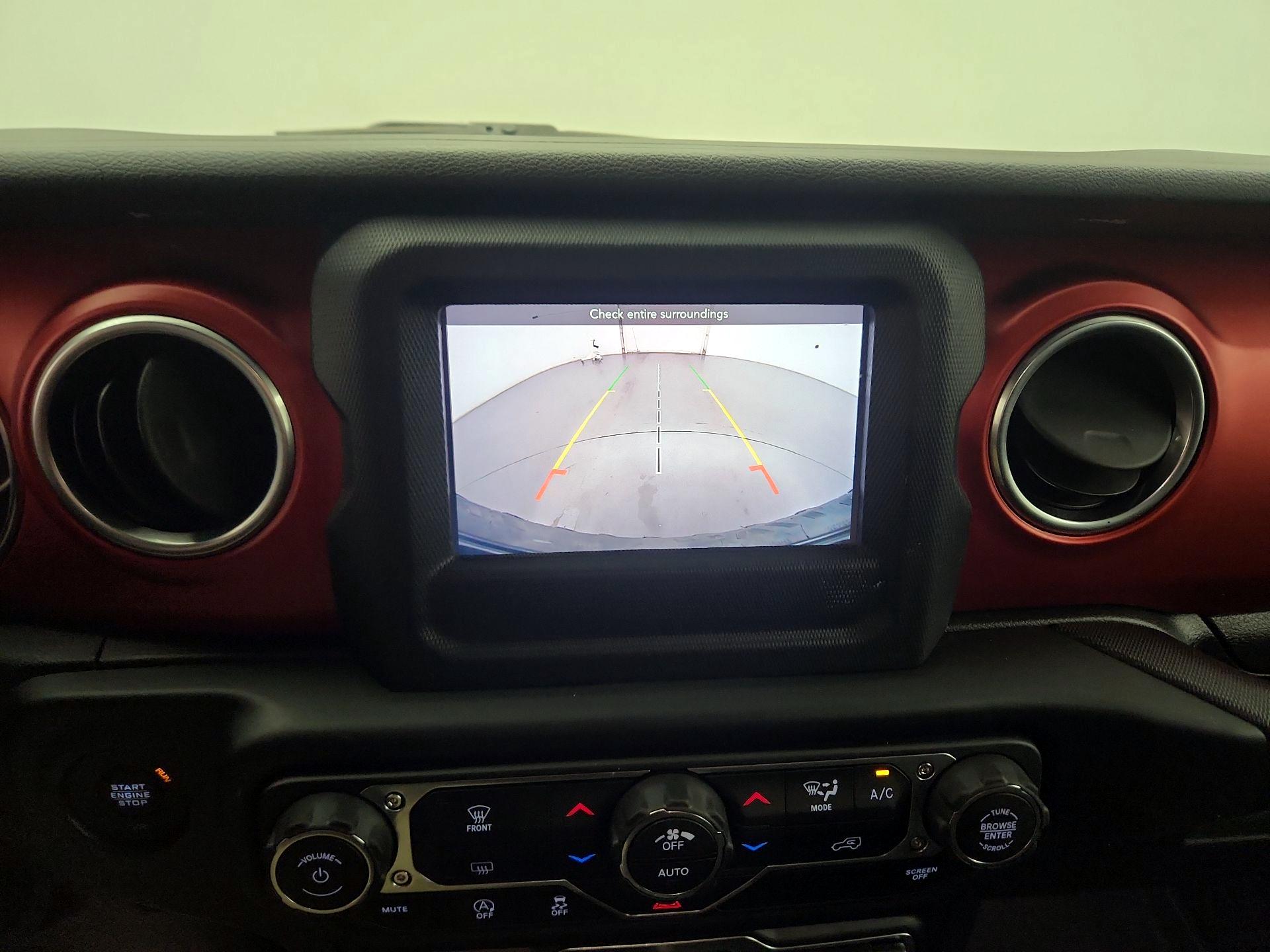Thumbnail: 2019 Jeep Wrangler - 12