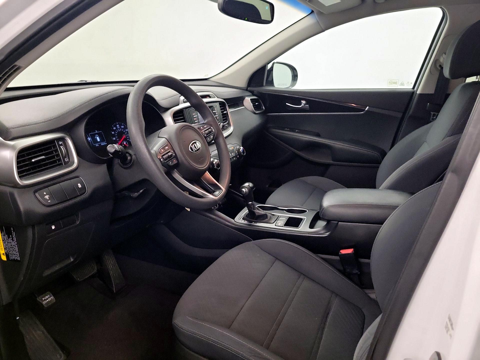 Thumbnail: 2017 Kia Sorento - 9