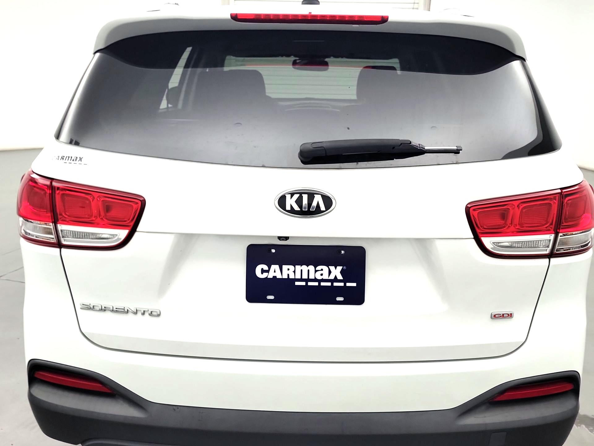 Thumbnail: 2017 Kia Sorento - 6