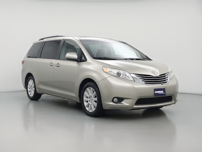 Tan 2016 Toyota Sienna XLE