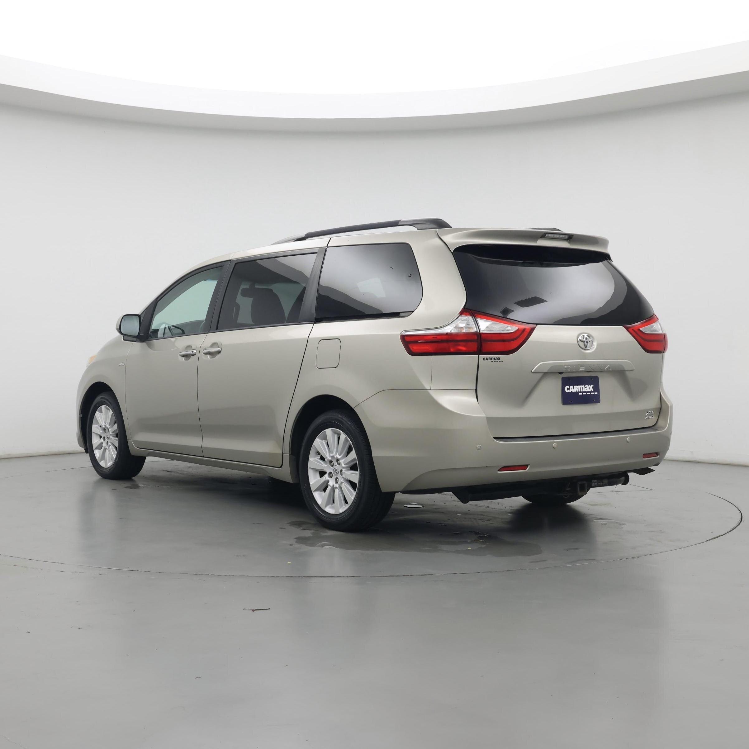 Thumbnail: 2016 Toyota Sienna - 2